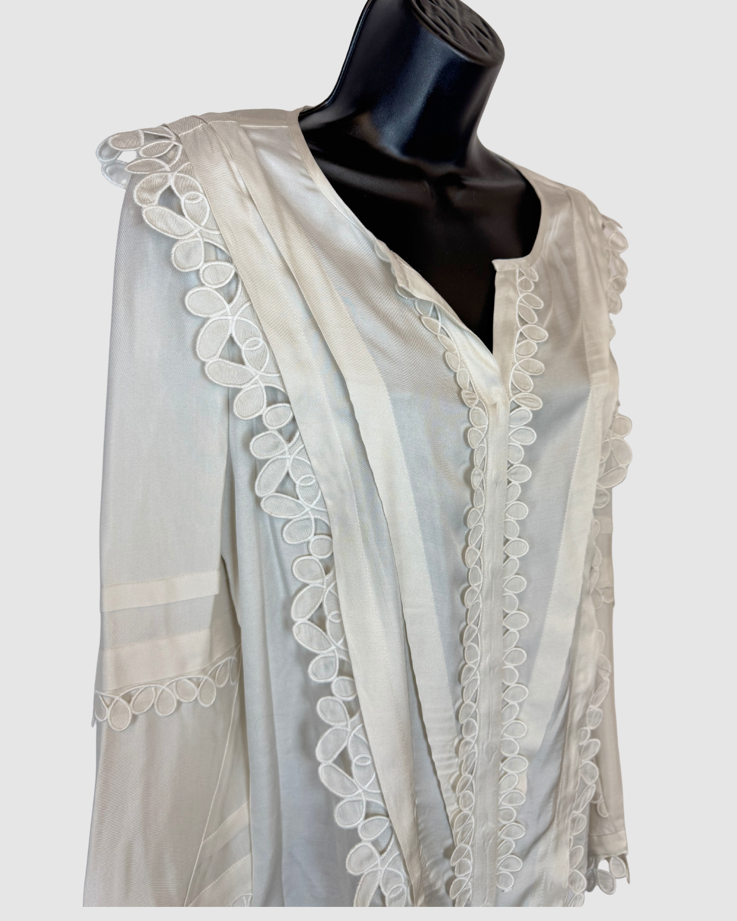 Rebecca Taylor Silk Pearl White Embroidered & Pleat Long Sleeve Button Blouse
