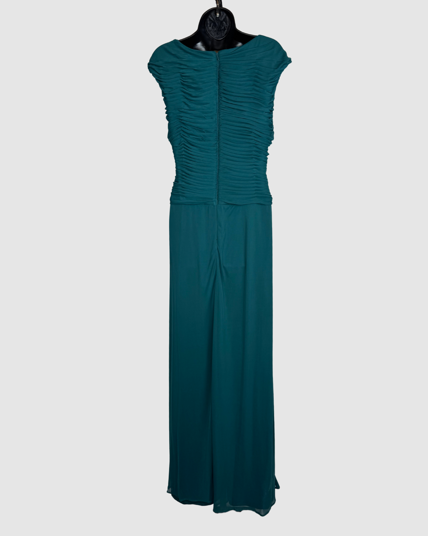 Adrianna Papell Emerald Green V-Neck Rushed Beaded Gown w Scarf