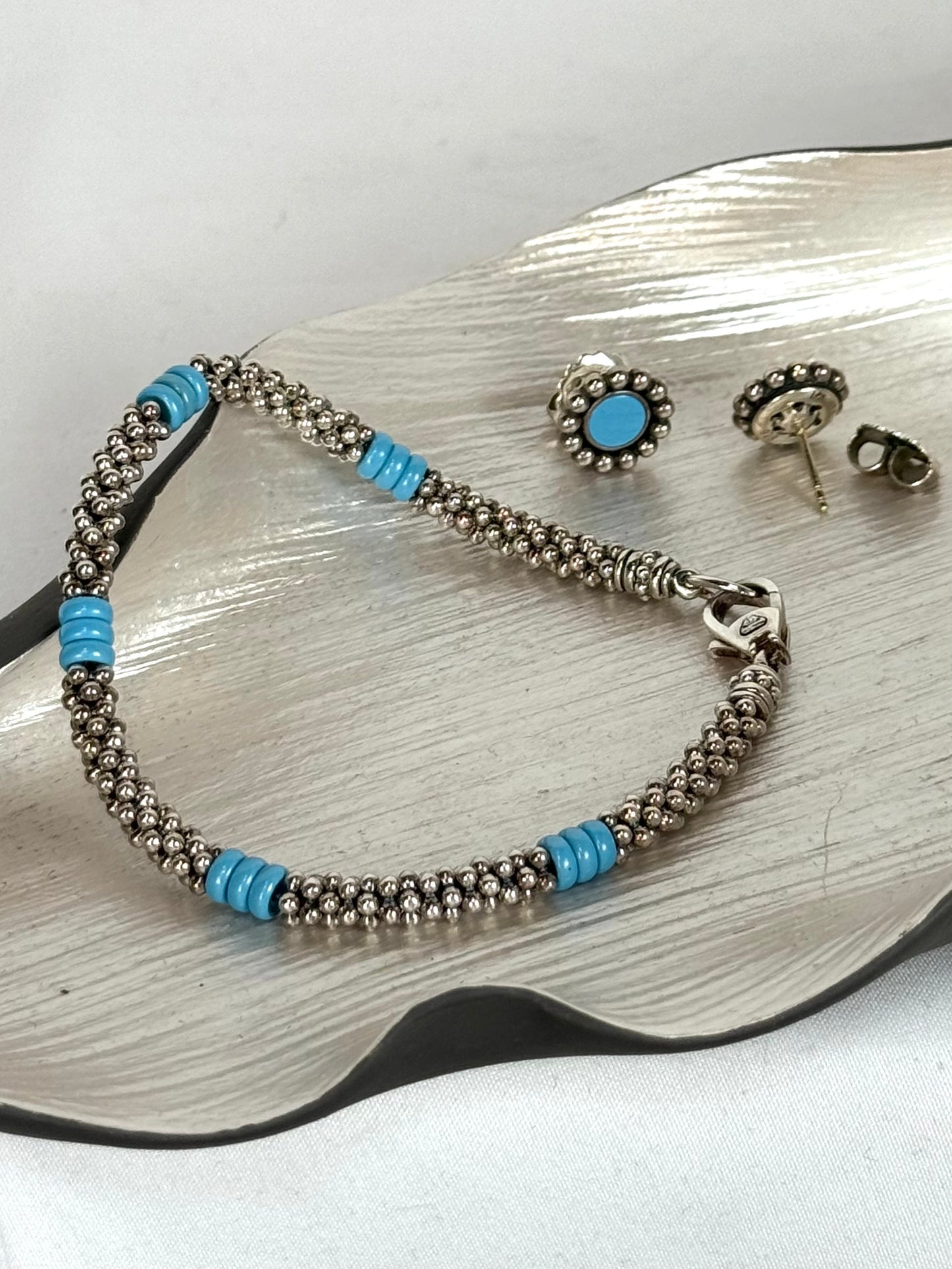 COMES WITH BAG - Lagos Blue Caviar Silver Station Bracelet