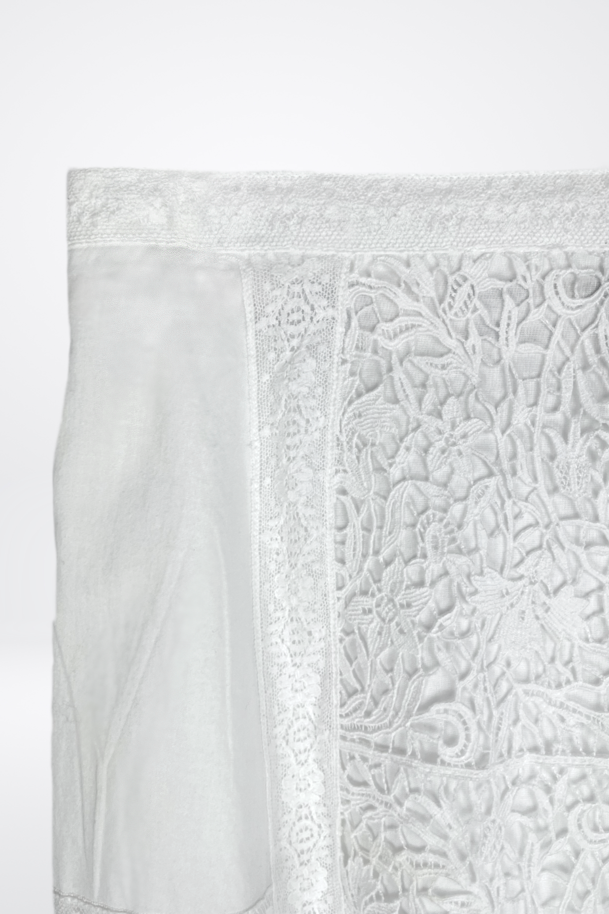 Burberry Lace Trim Embellishment Knee-Length Skirt
