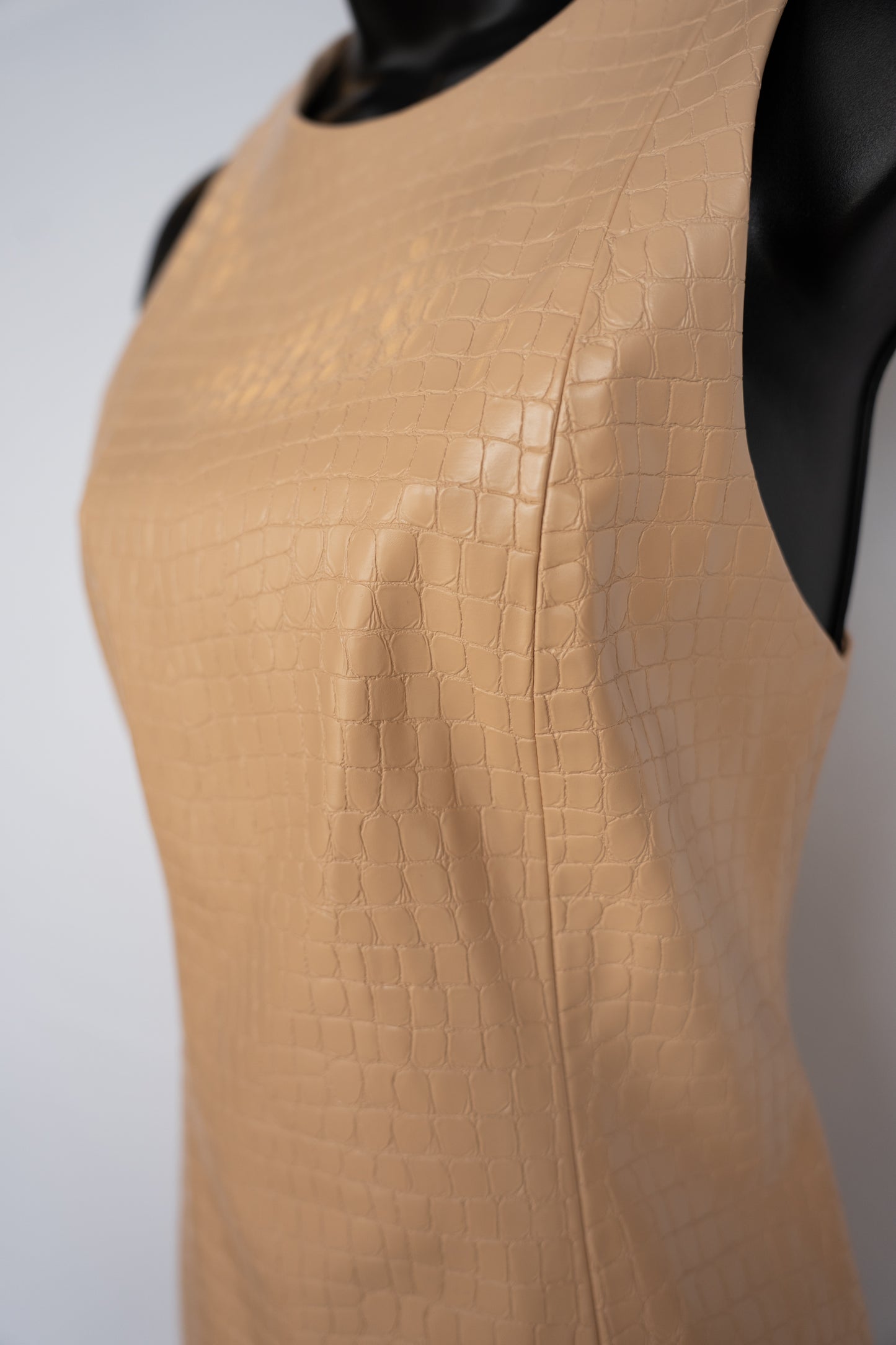 Alice + Olivia Faux Leather Nude-Beige Croc Print Sleeveless Fitted Knee-Length Dress