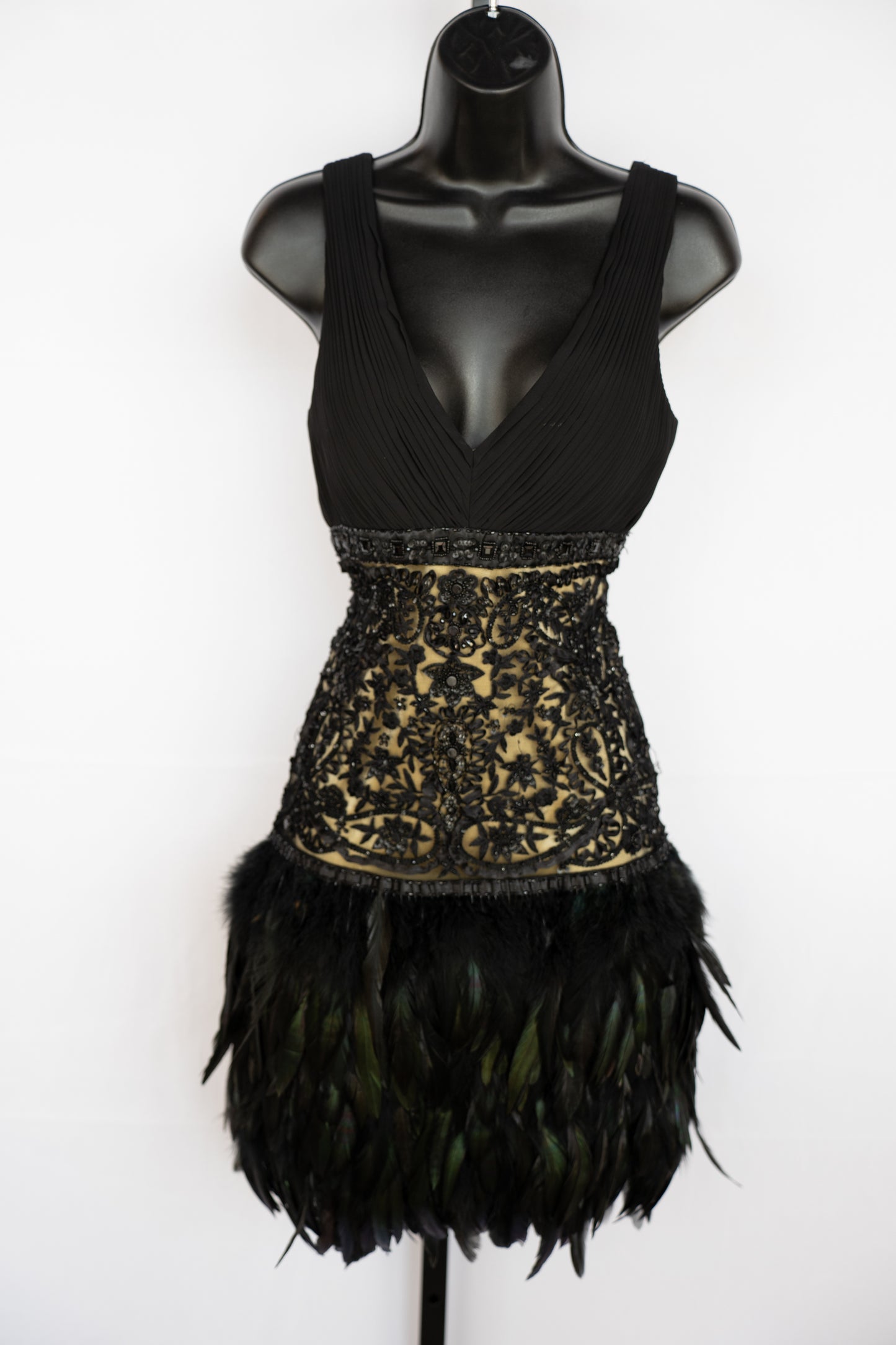 Sue Wong Black Sleeveless Pleated Lace Bead Tiered Feather Mini Cocktail Dress