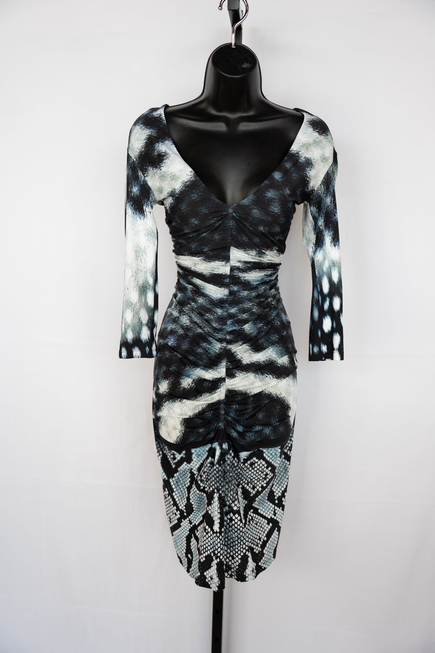 Roberto Cavalli Navy White Ombre Multi Print 3/4 Sleeve Ruched Middle Fitted Midi Dress