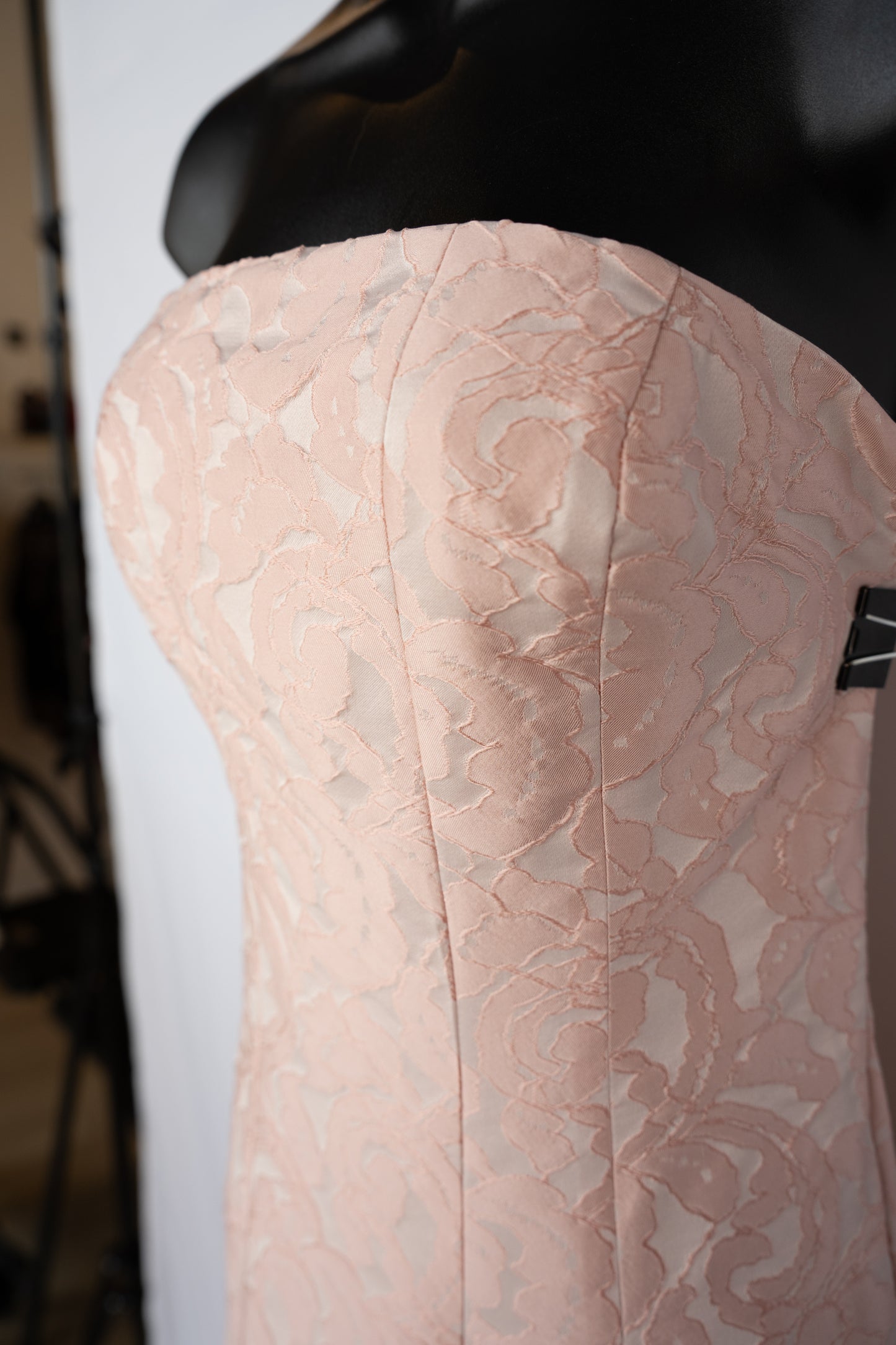 Lauren Ralph Lauren Pale Pink Embroidered Lace Print Strapless Gown