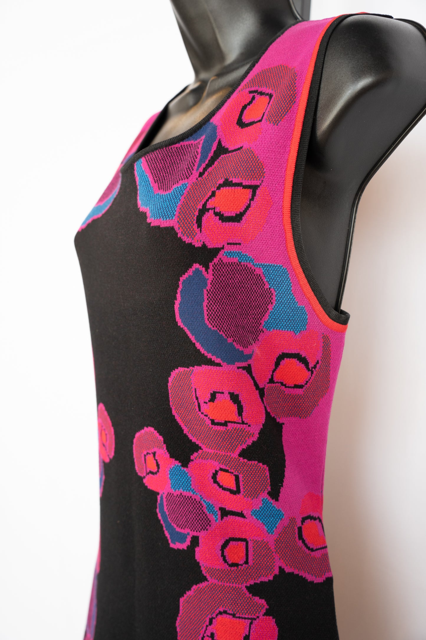 Diane Von Furstenberg Knit Black w Purple Pink Red Floral Sleeveless Fit & Flare Knee Dress