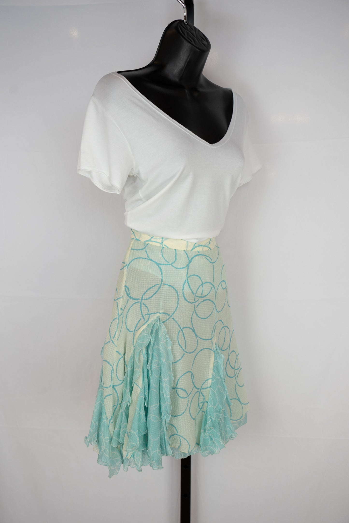 Marc Jacobs Light Blue Circle Pattern Mini Skirt w Ruffle Pleats
