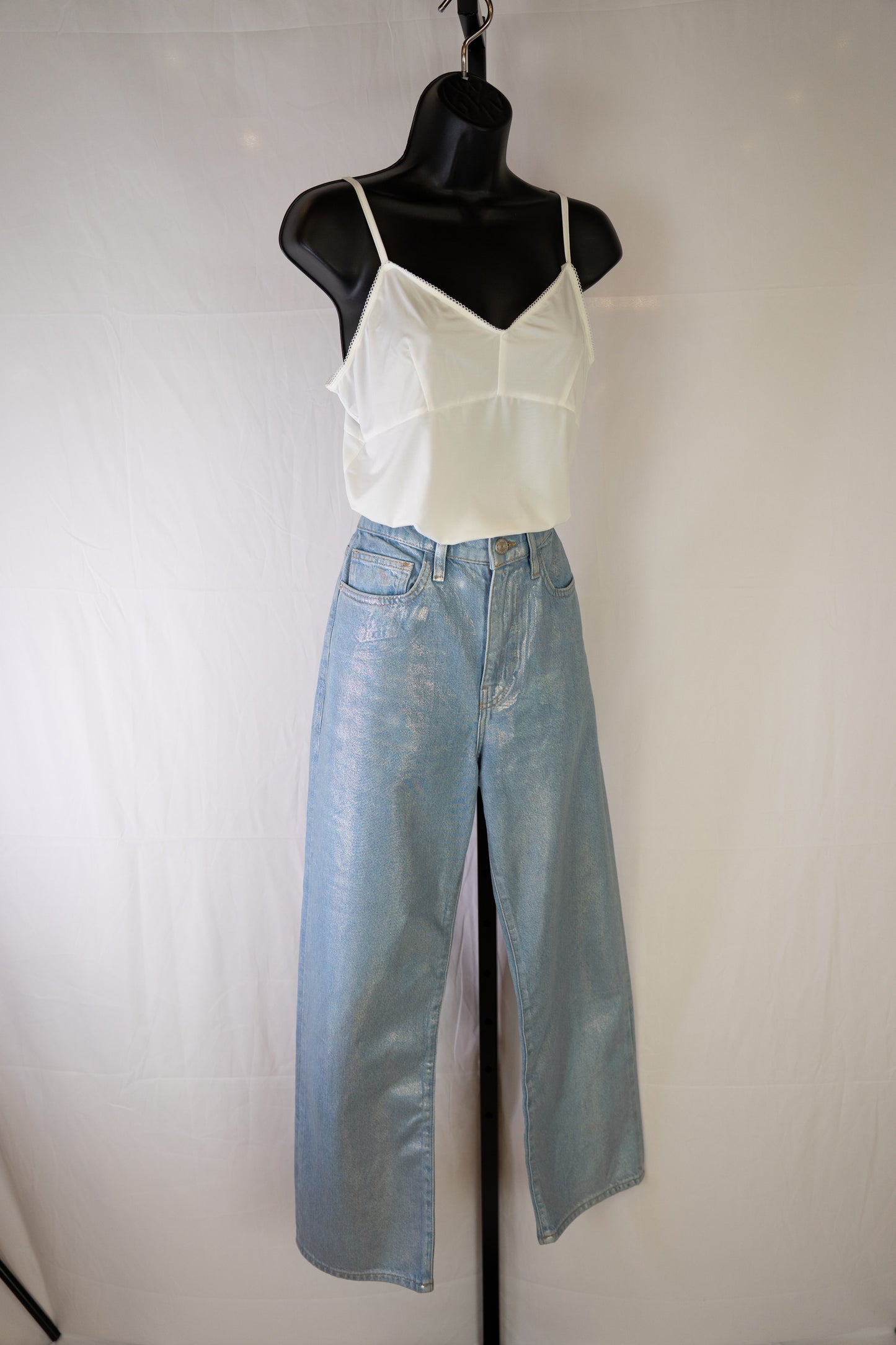 Frame Light Denim Le Jane Crop Metallic Wax Jeans