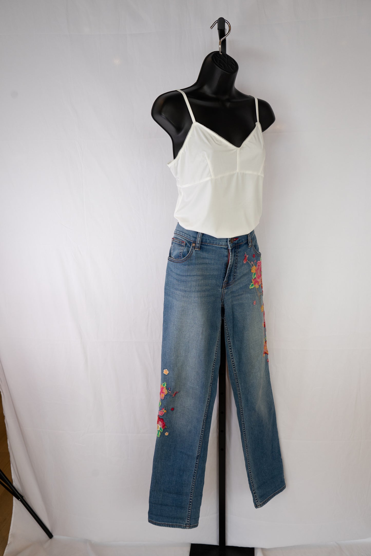 Johnny Was Medium Wash Floral Embroidered Mid-Rise Distressed Raw Boot Cut Jeans