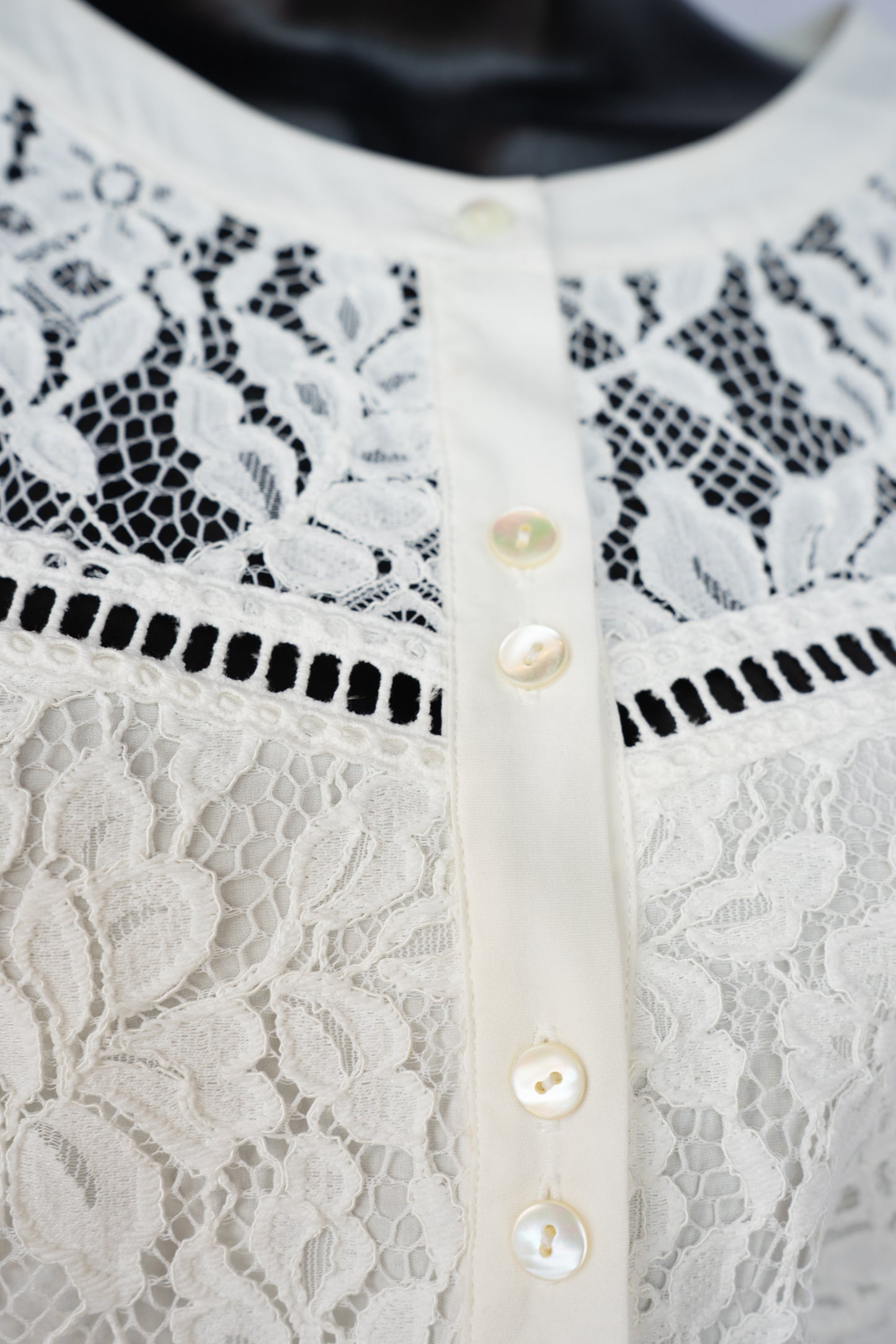 Marjolaine White Lace Short Sleeve Button Up Knee-Length Dress NWT