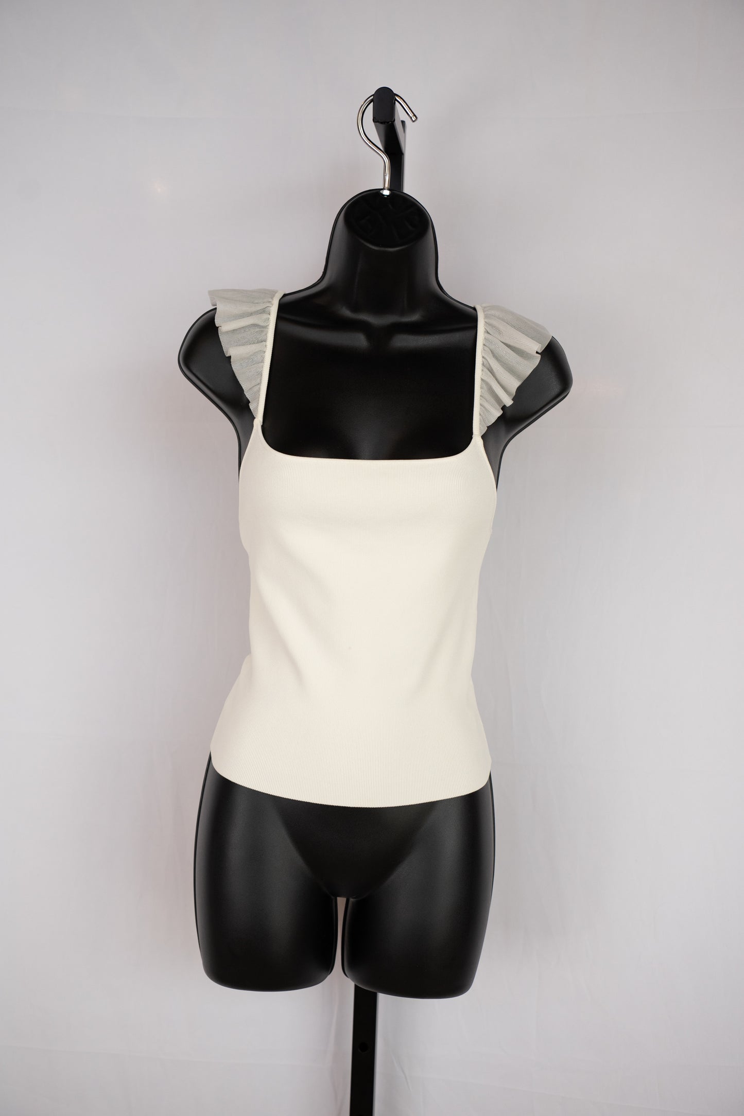 Alice + Olivia Cream White Ribbed Tank Top w Ruffle Straps