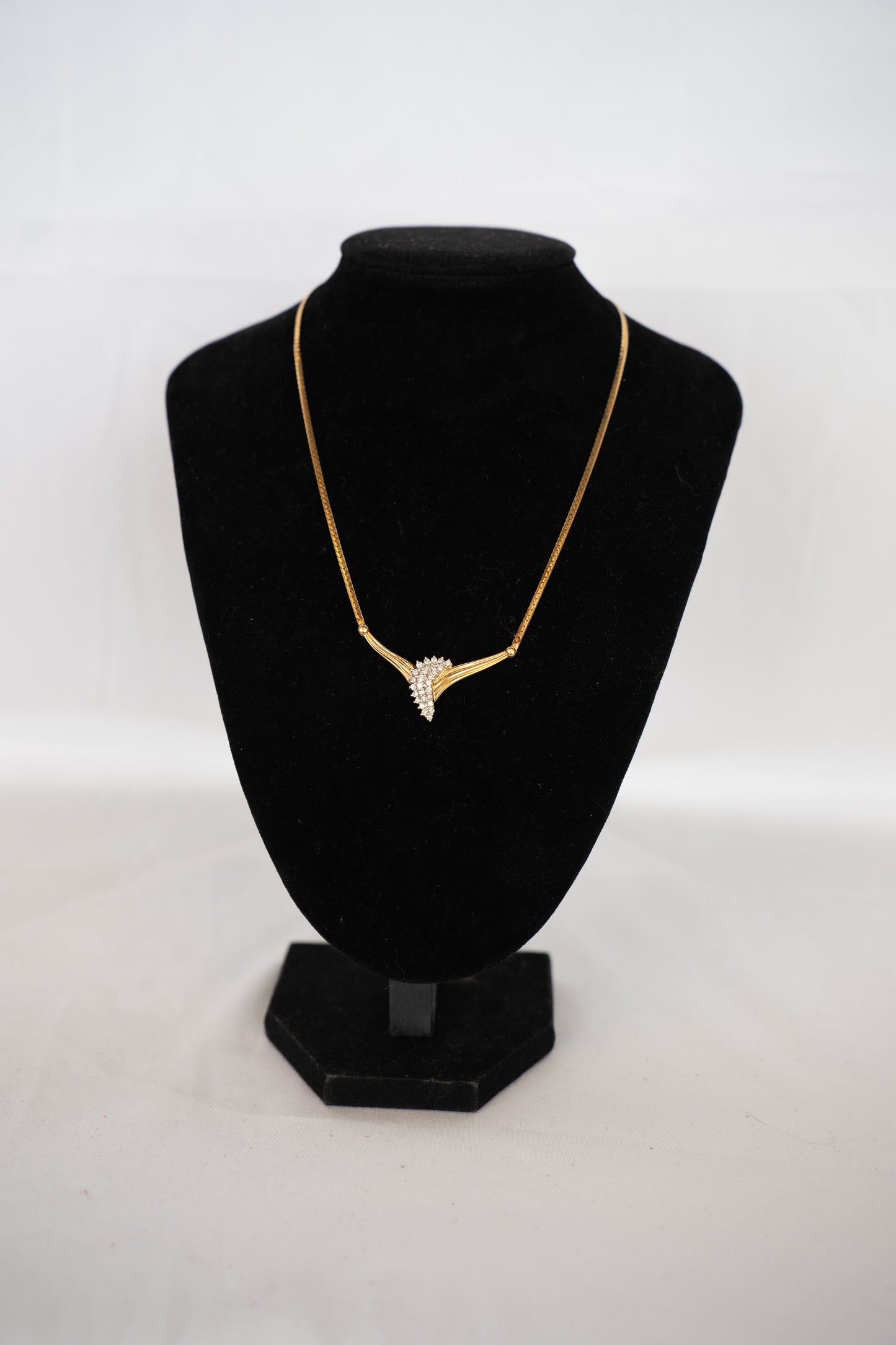 14K Gold Necklace w/ Diamond Cluster Wave