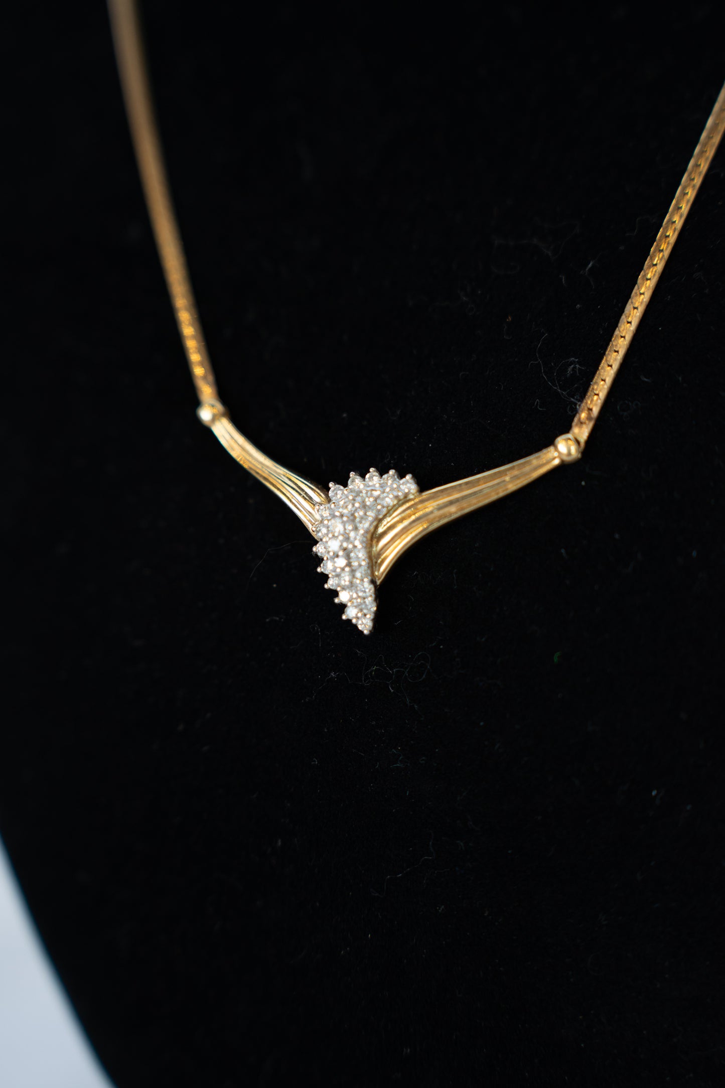 14K Gold Necklace w/ Diamond Cluster Wave