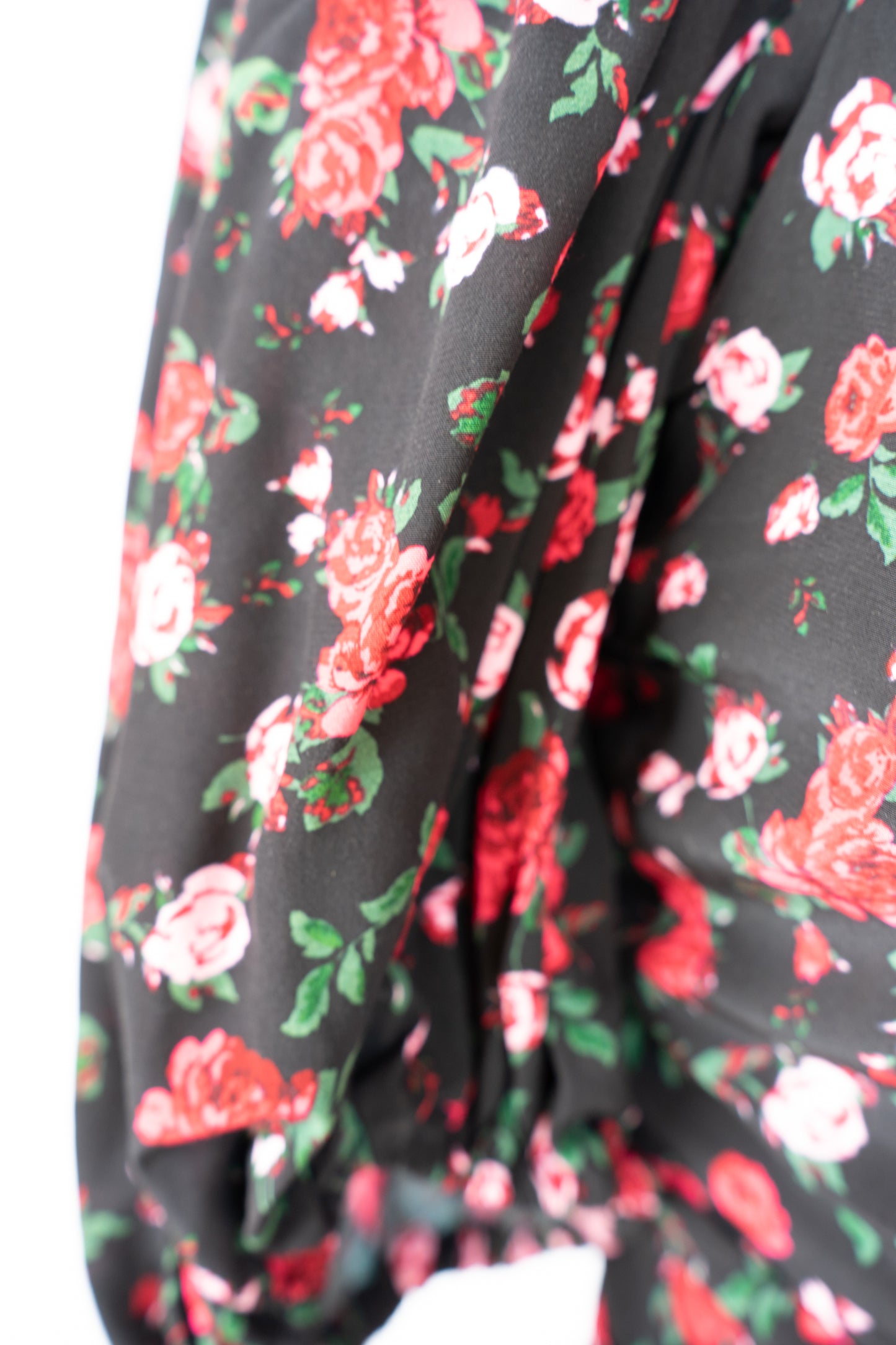 For Love & Lemons Black w Red Roses Half-Puff Sleeve Ruched Crop Top NWT