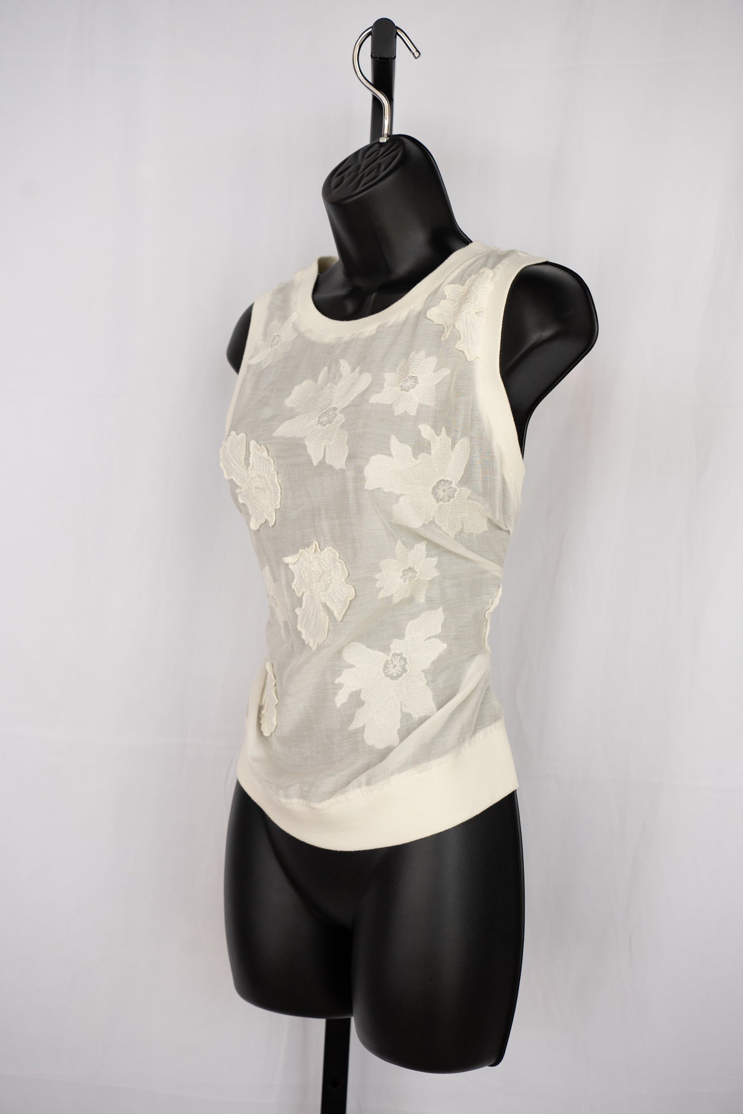 Chelsea28 Cream White Floral Embroidery Tank Top