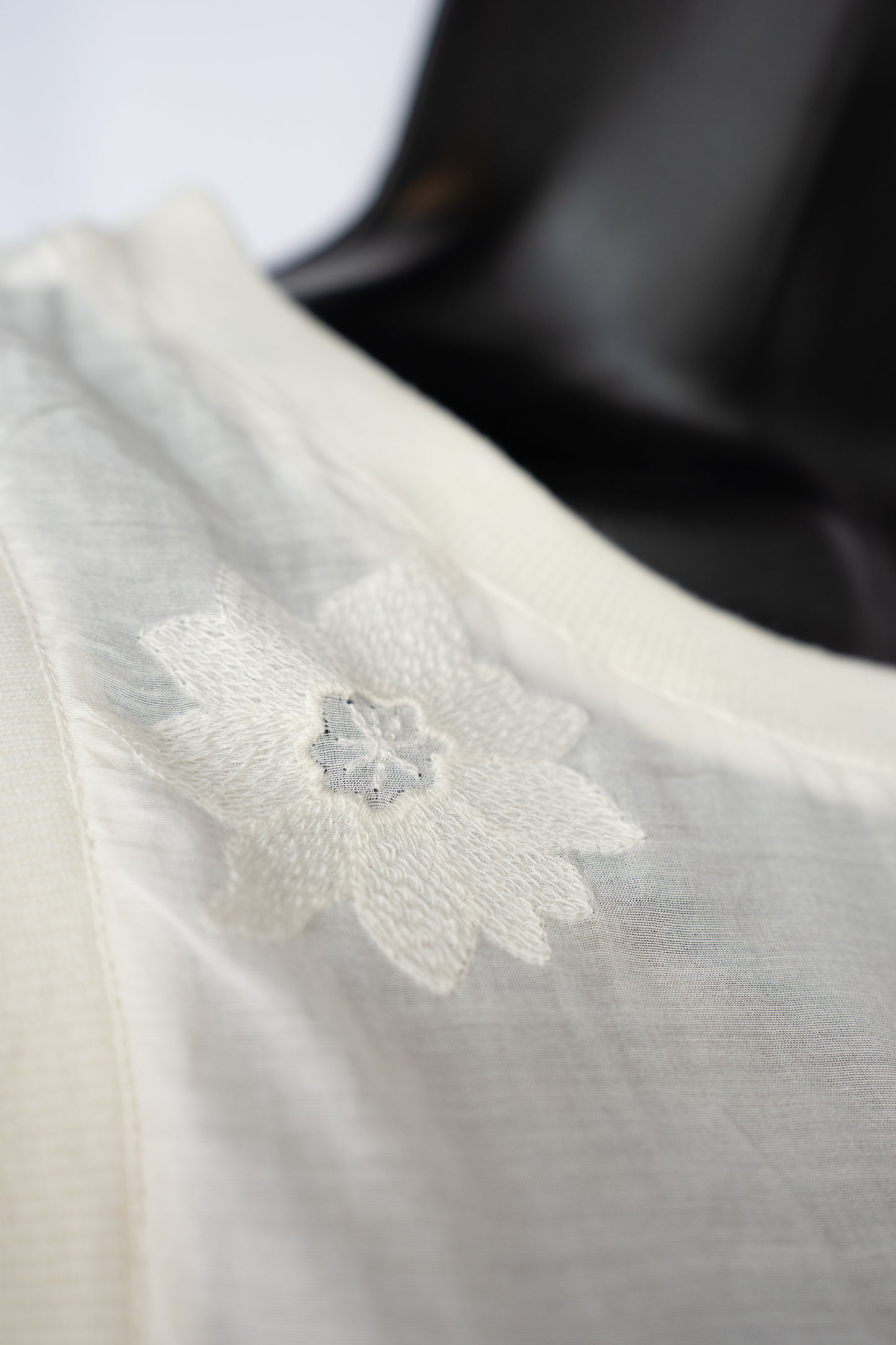 Chelsea28 Cream White Floral Embroidery Tank Top