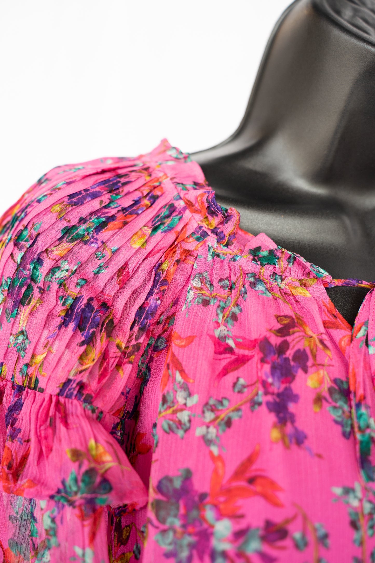 Gilner Farrar Pink w Multicolor Floral Short Flutter Sleeve Smocked Knee-Length Dress