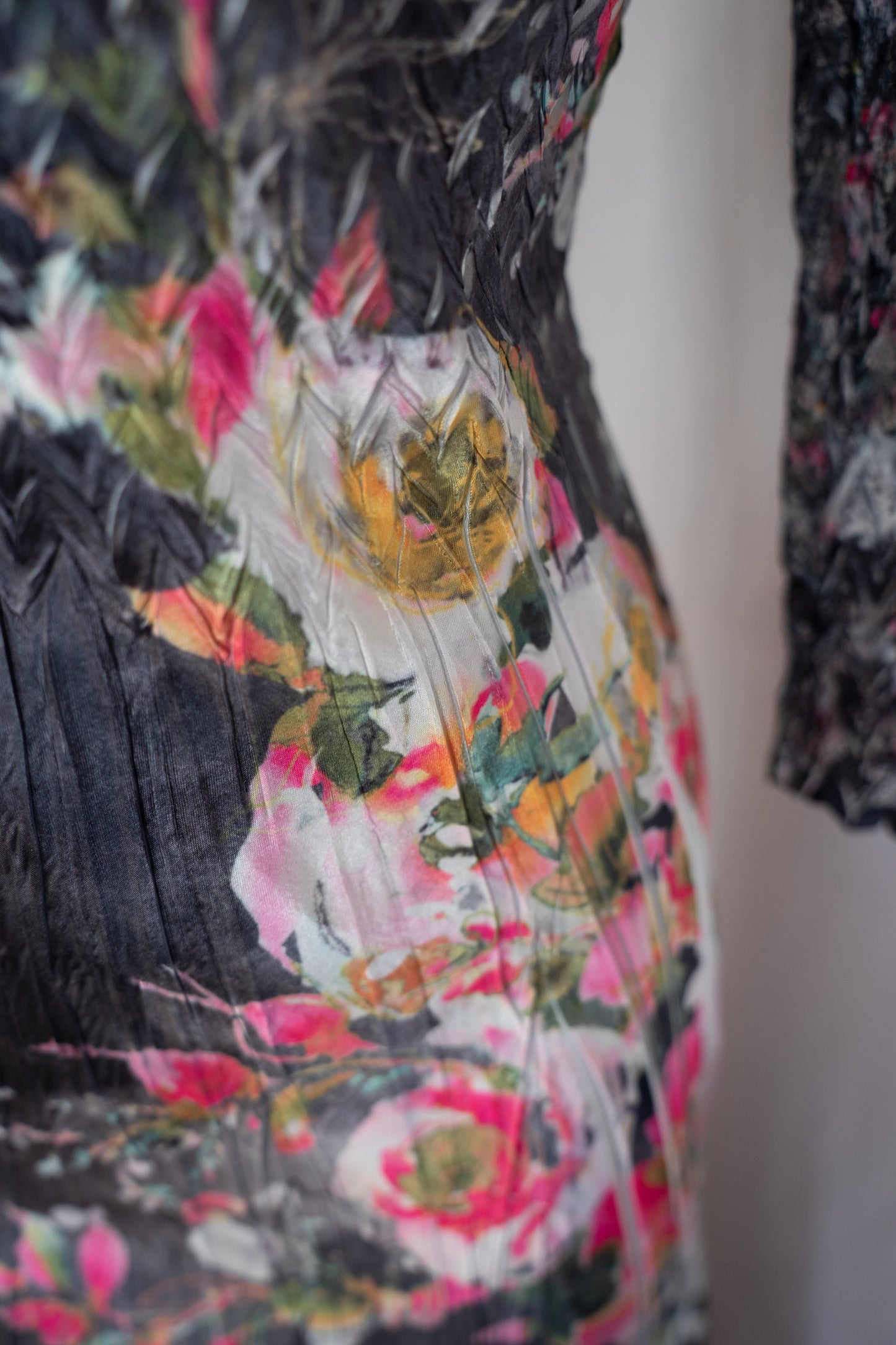 Komarov Black w Multicolor Floral 3/4 Sleeve Textured Full-Length Dress