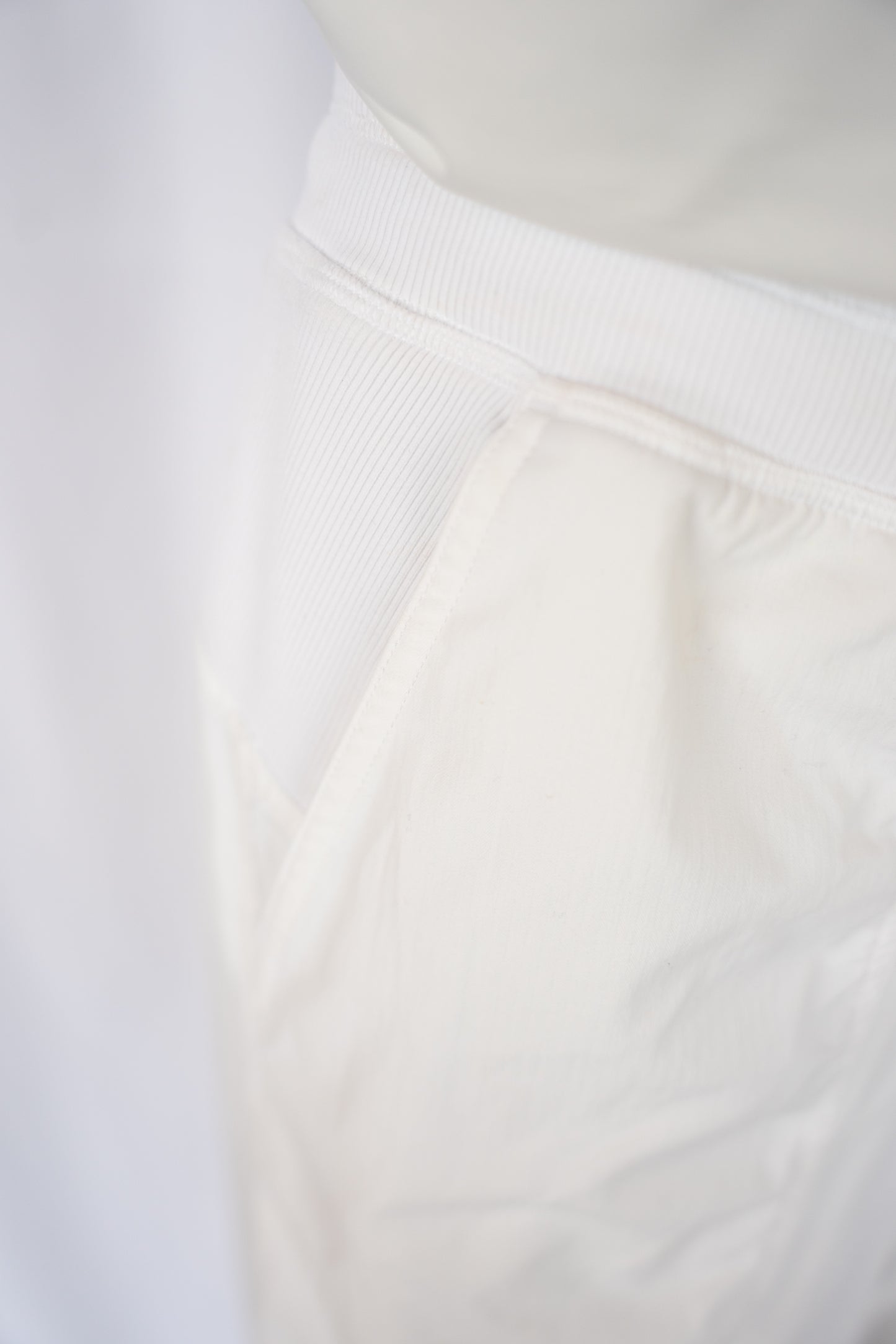 Lululemon White Ruched Relaxed Fit Joggers