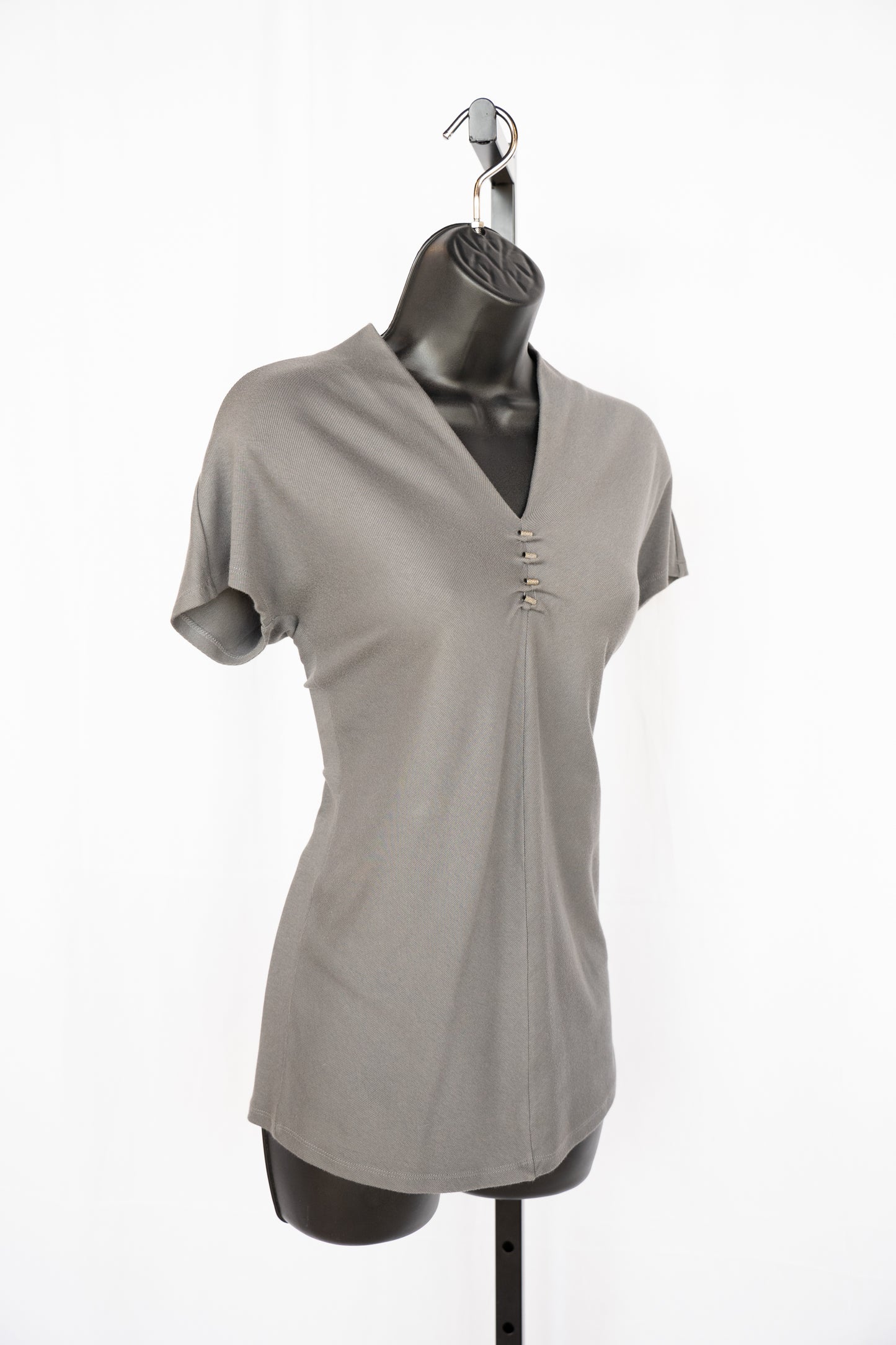 Brunello Cucinelli Grey V-Neck Signature Bead Short Sleeve Top