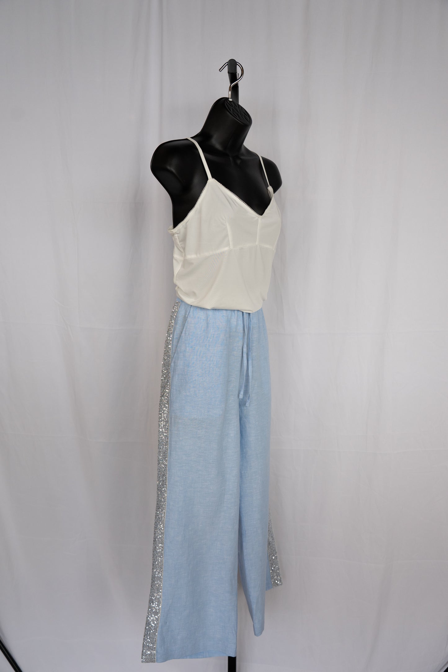 Saks Fifth Avenue Linen Light Blue w Side Silver Sequin Relaxed Fit Pants