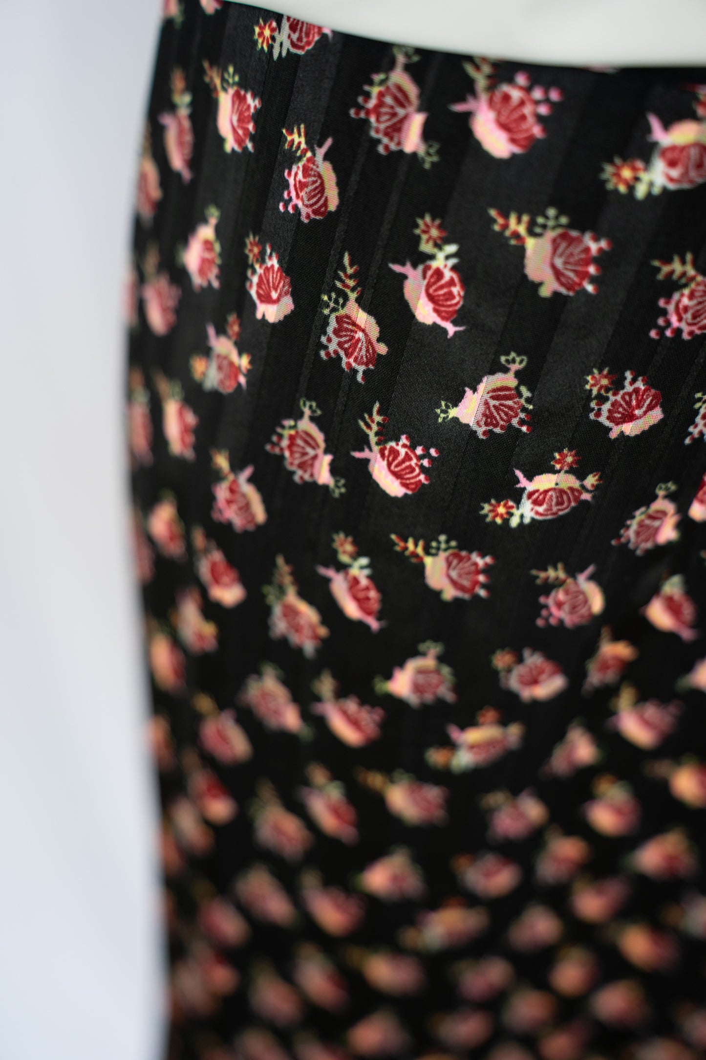 Scotch & Soda Black & Pink Floral Ruffle Hem Midi Skirt