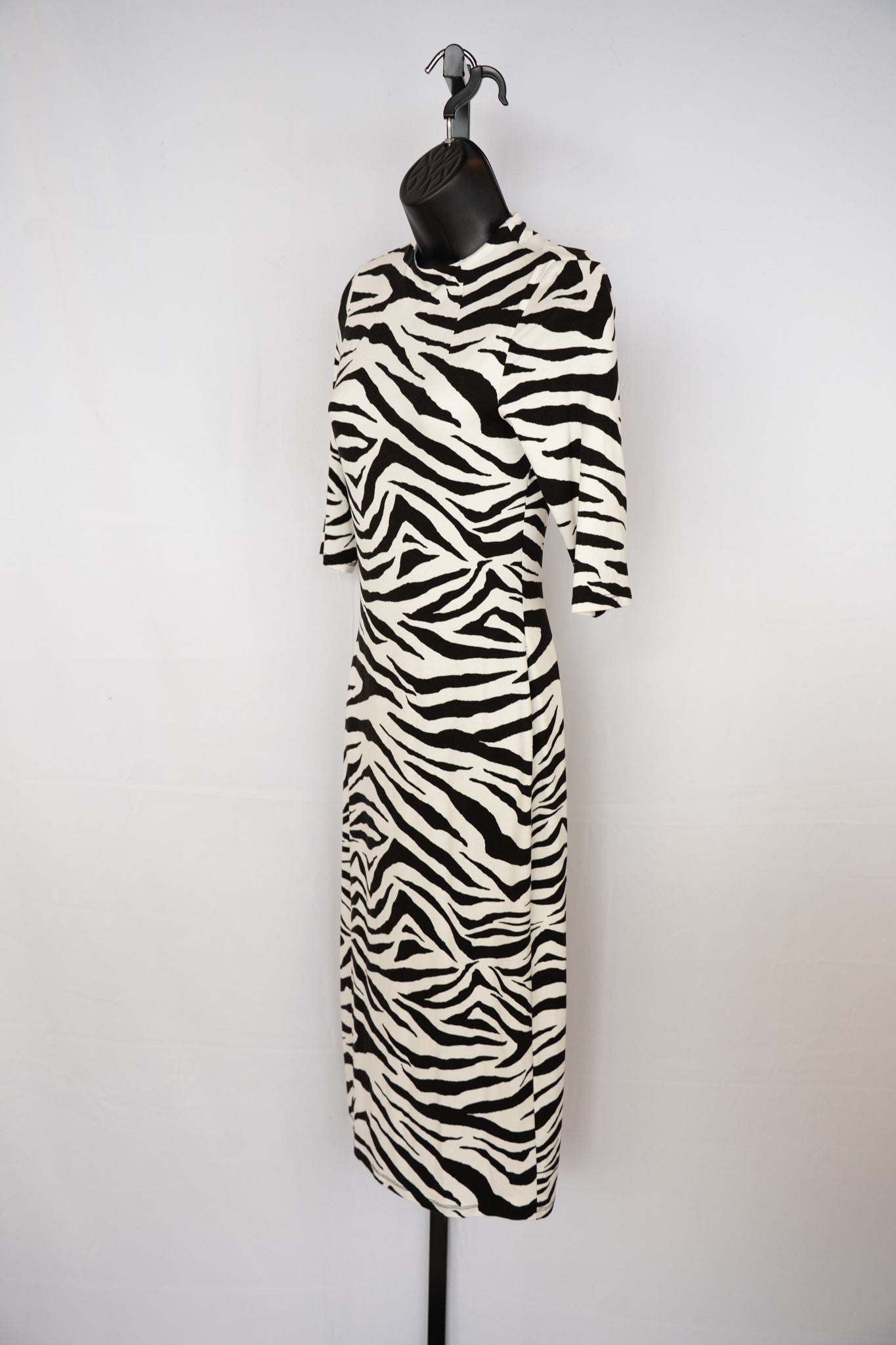 Alice + Olivia Black White Zebra Print High-Neck 1/2 Sleeve Midi Dress