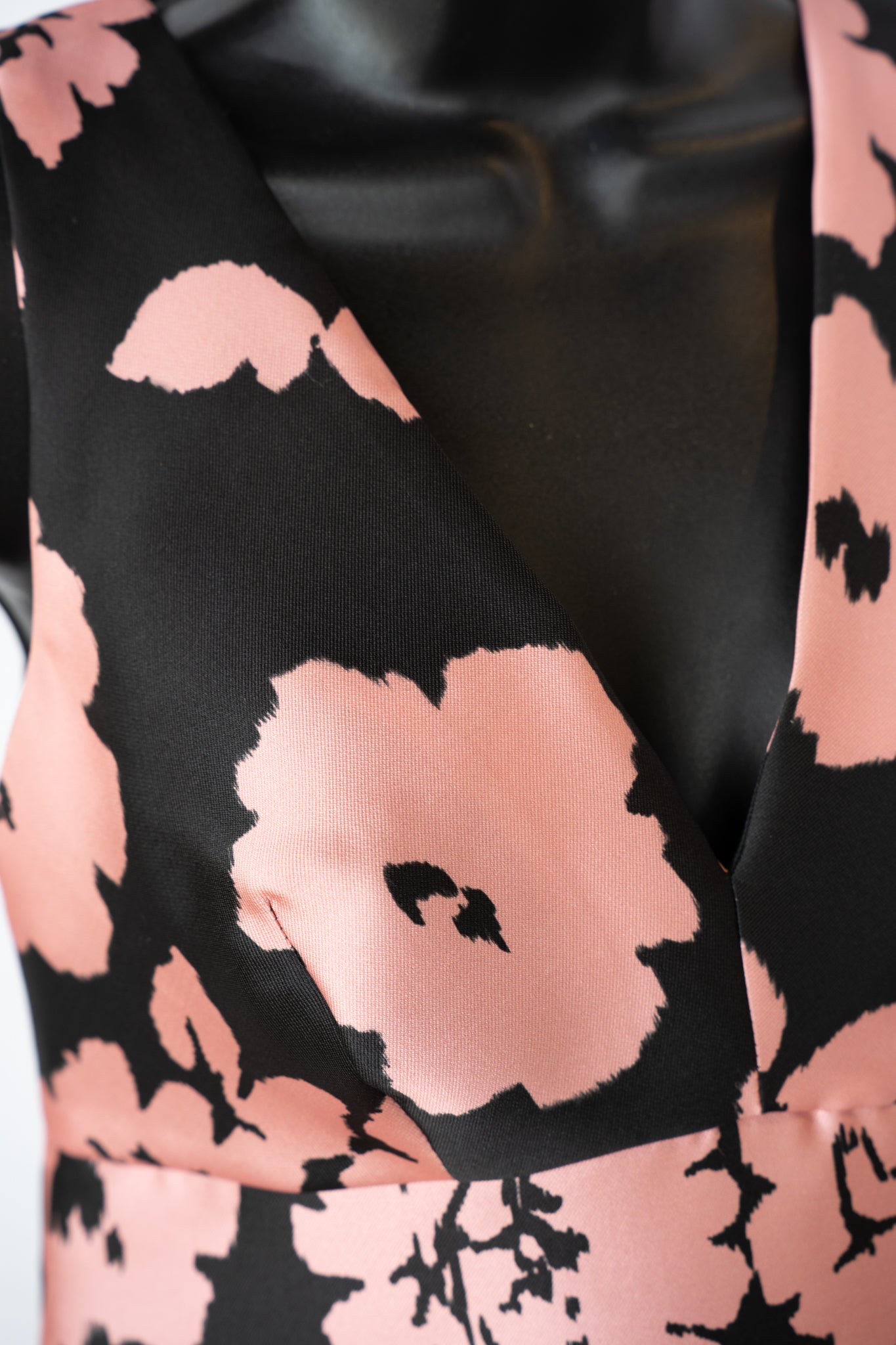 Milly Charcoal Black w Pink Floral Sleeveless V-Neck Knee-Length Dress