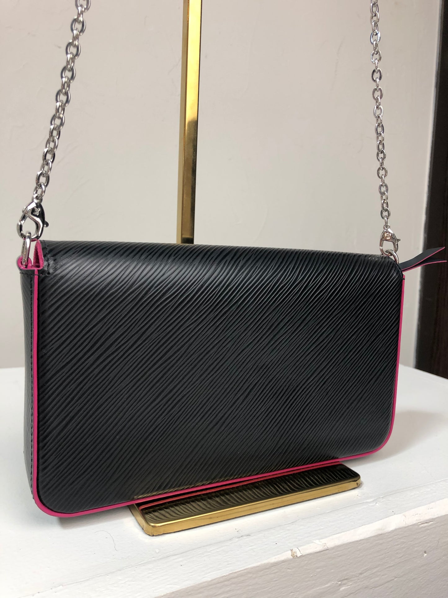 Comes w Box- Louis Vuitton Leather Black w Pink Trim Snap Closure Crossbody w Silver Chain