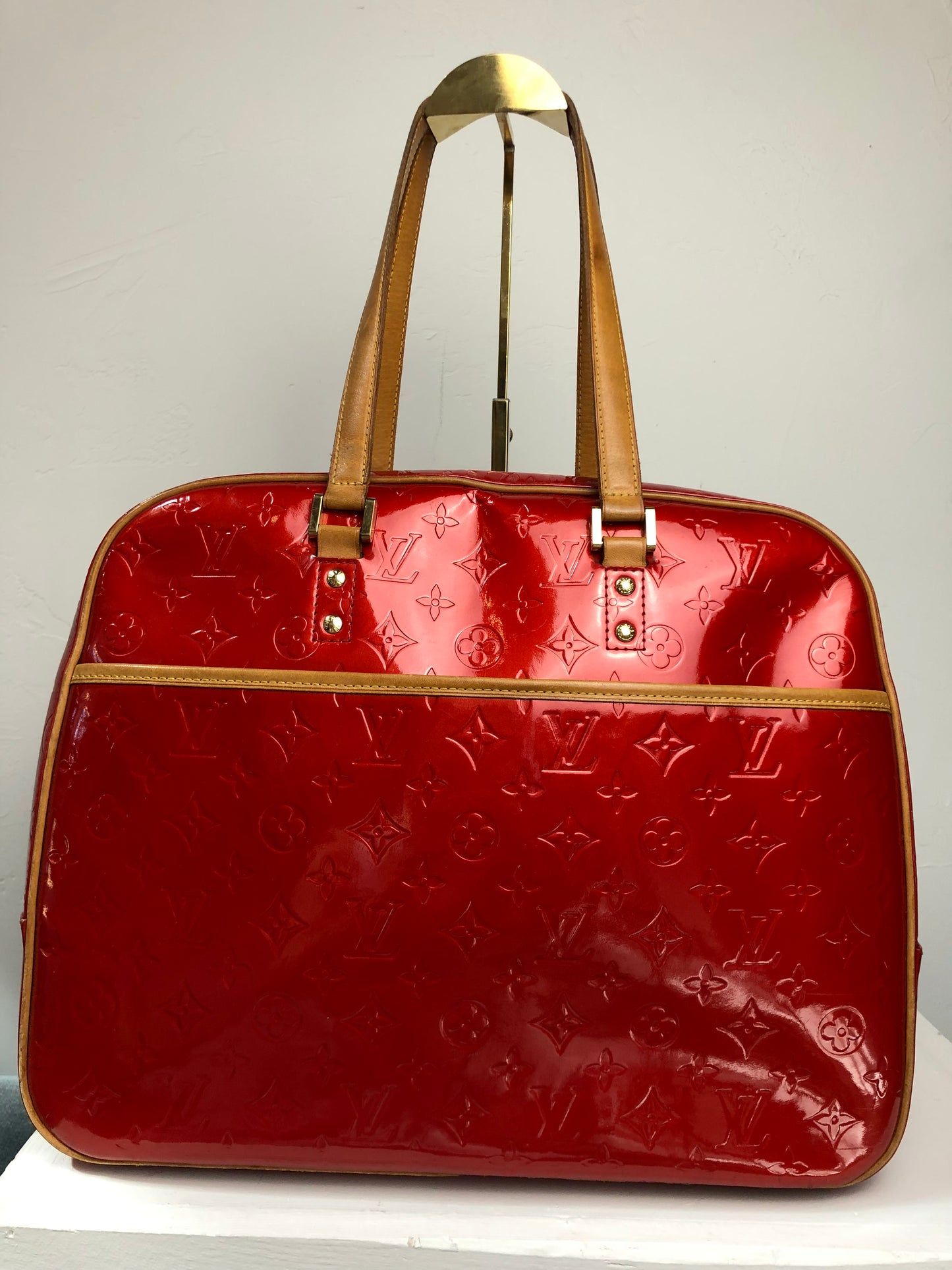Louis Vuitton Rouge Red Leather "Vernis Sutton" Shoulder Bag Tote Bag