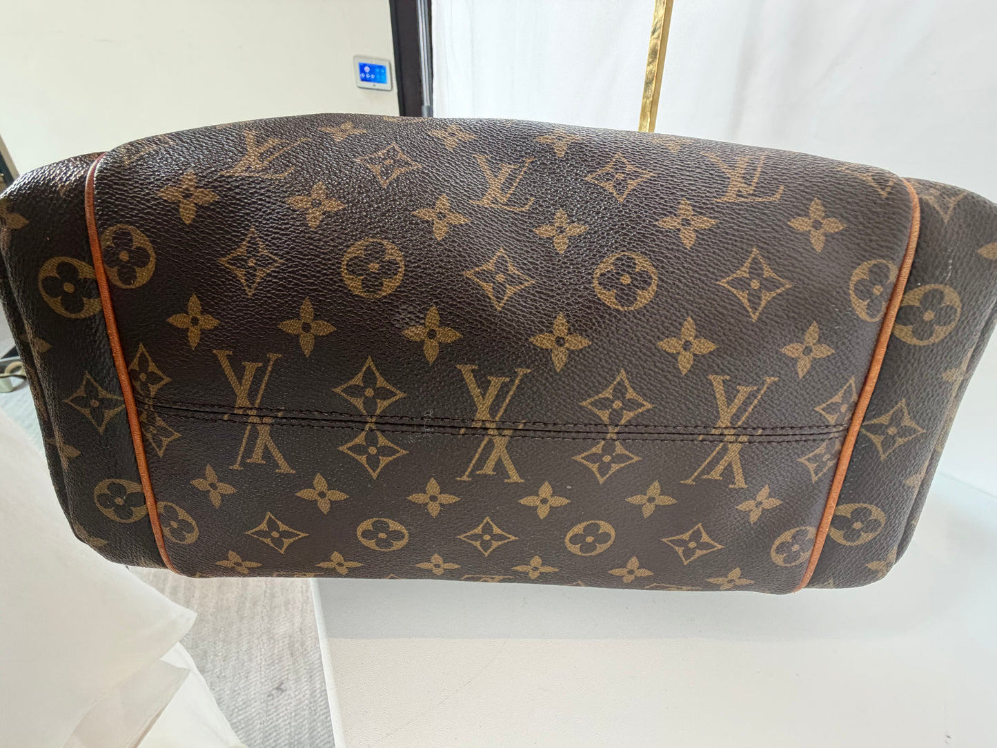 Louis Vuitton Monogram Totally MM Tote Bag w 2 Side Pockets