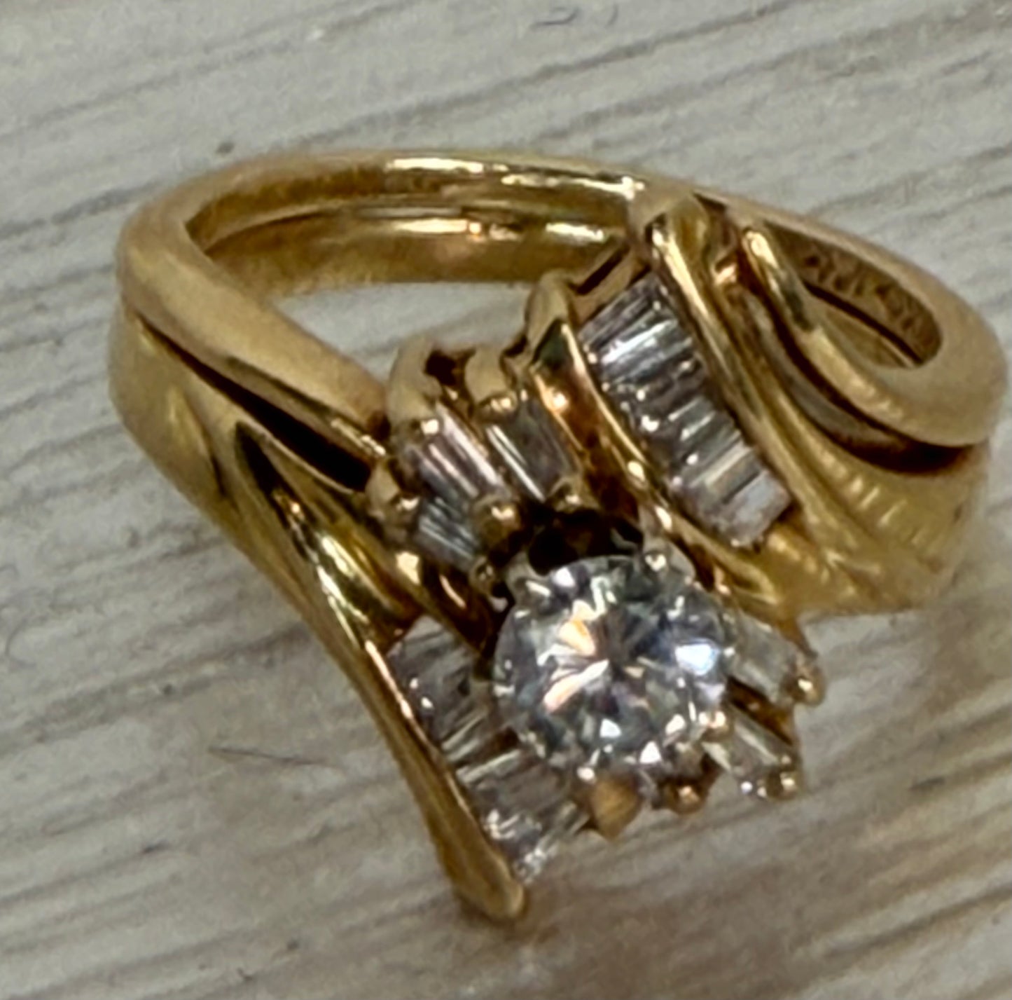 14K Gold & Diamond Wave Ring