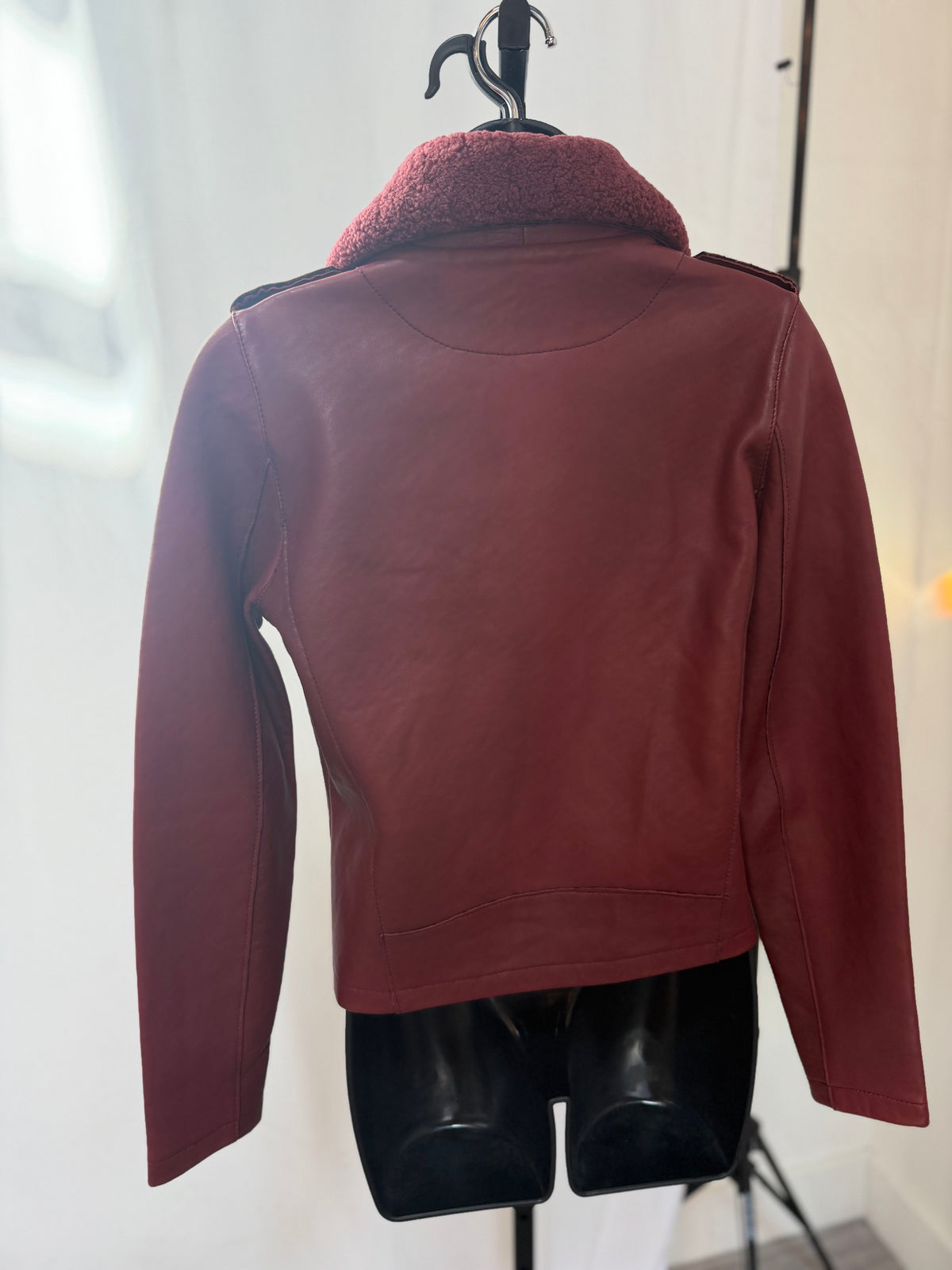 Maje Burgundy Leather Zip Up Moto Jacket w Faux Fur Collar NWT