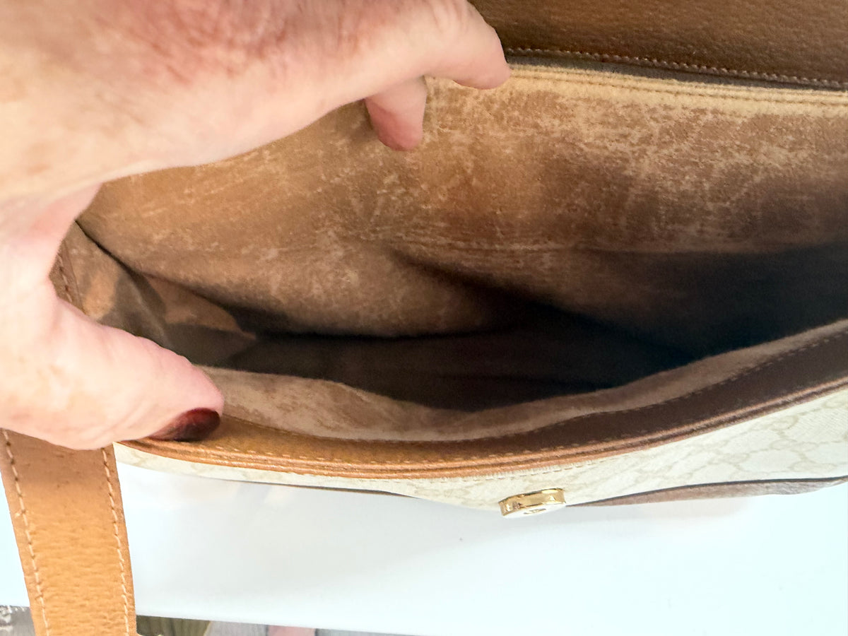 Gucci 1970's White Tan Leather GG Supreme Monogram Flap Crossbody Bag