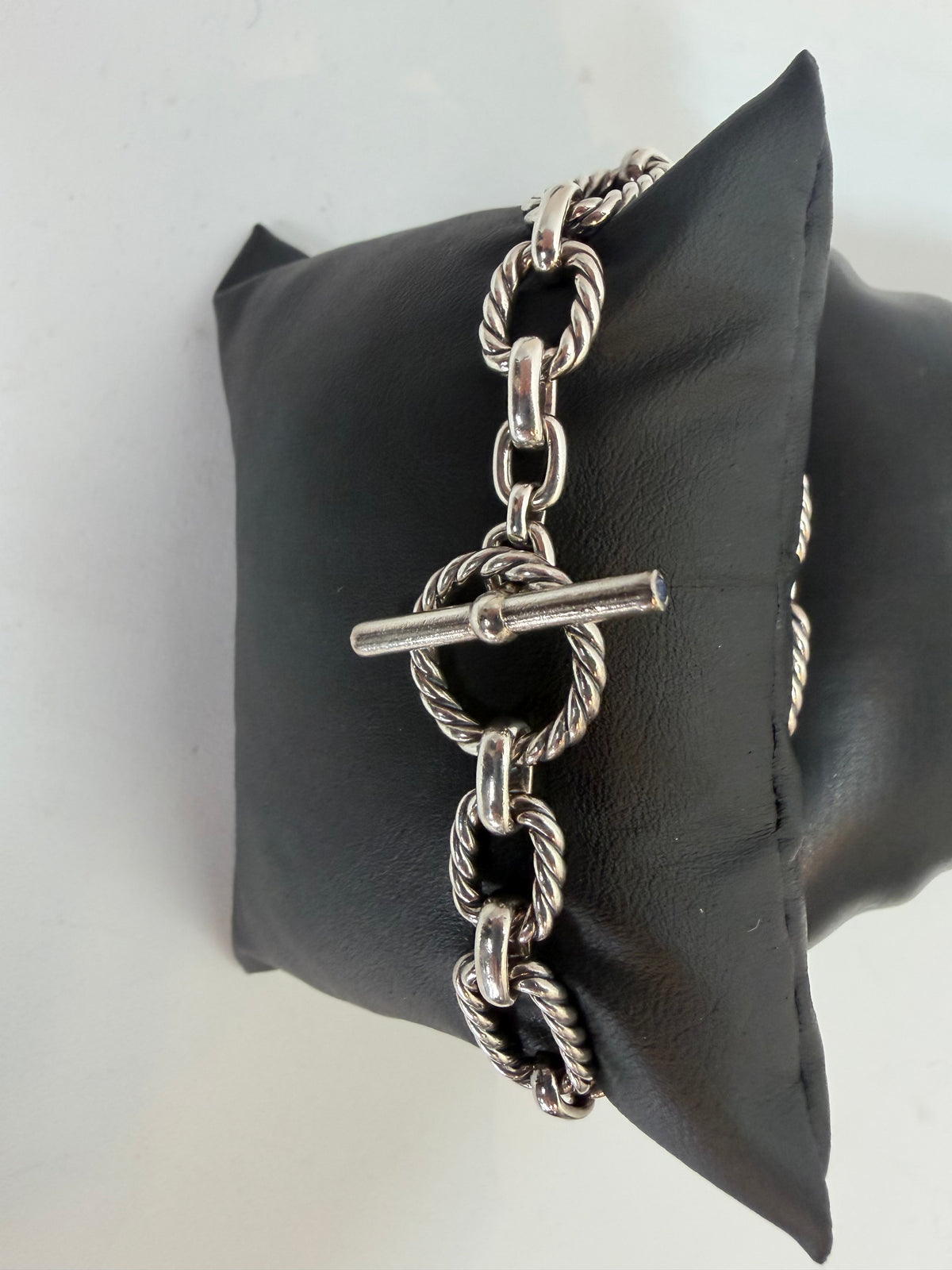 COMES WITH BAG - David Yurman Sapphire Toggle Cushion Link Chain Bracelet