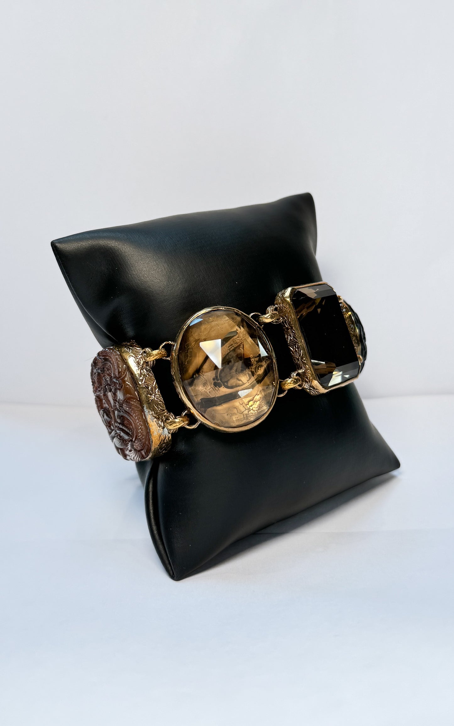 Stephen Dweck Gold Toned Black & Brown Carved Crystal Multi-Stone Link Toggle Bracelet