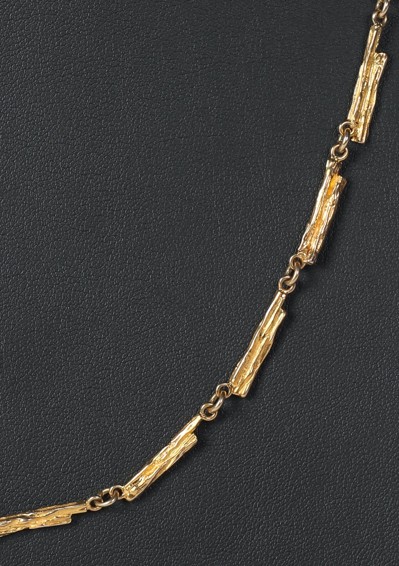14k Yellow Gold Chain Necklace - Wood/Log/Textured Gold
