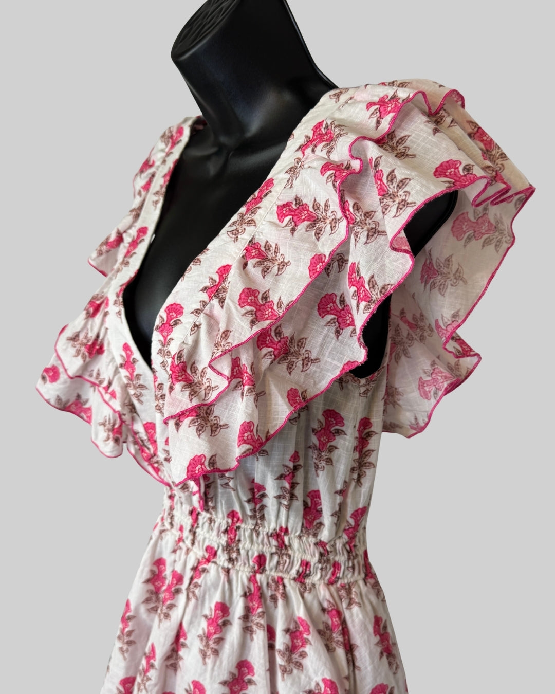 Playa Lucila Pink White Floral Ruffle Sleeveless Mini Dress w Cinched Waist