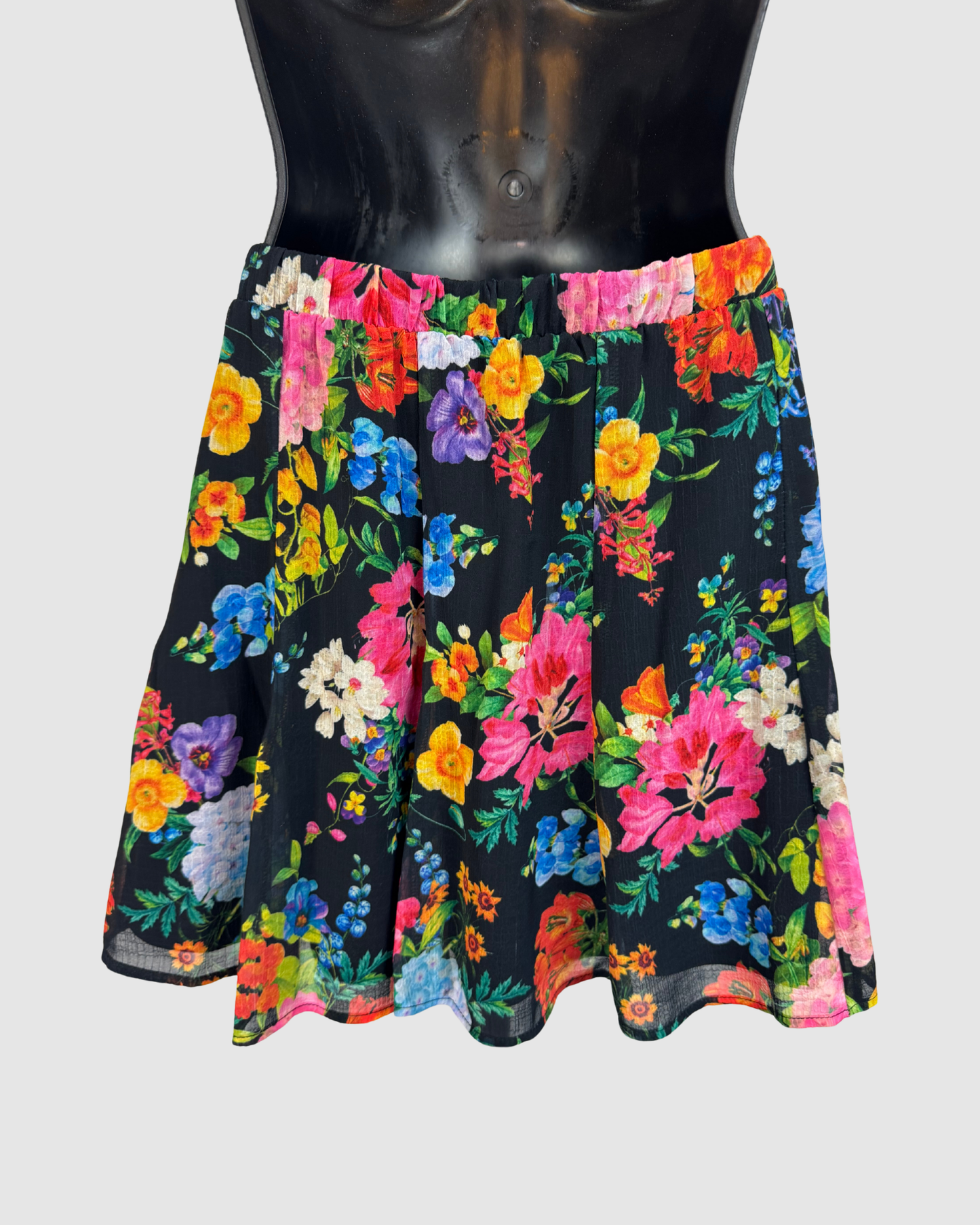 Mu Mu Black Multicolor Floral Pleated Mini Skirt  (Part of Set)