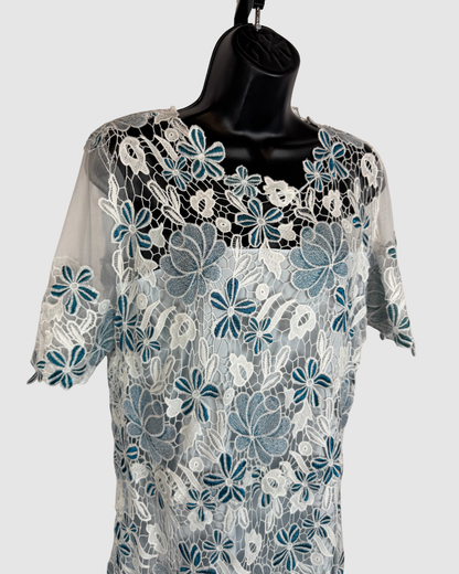 Elie Tahari White & Blue Lave Floral Short Sleeve Knee-Length Dress