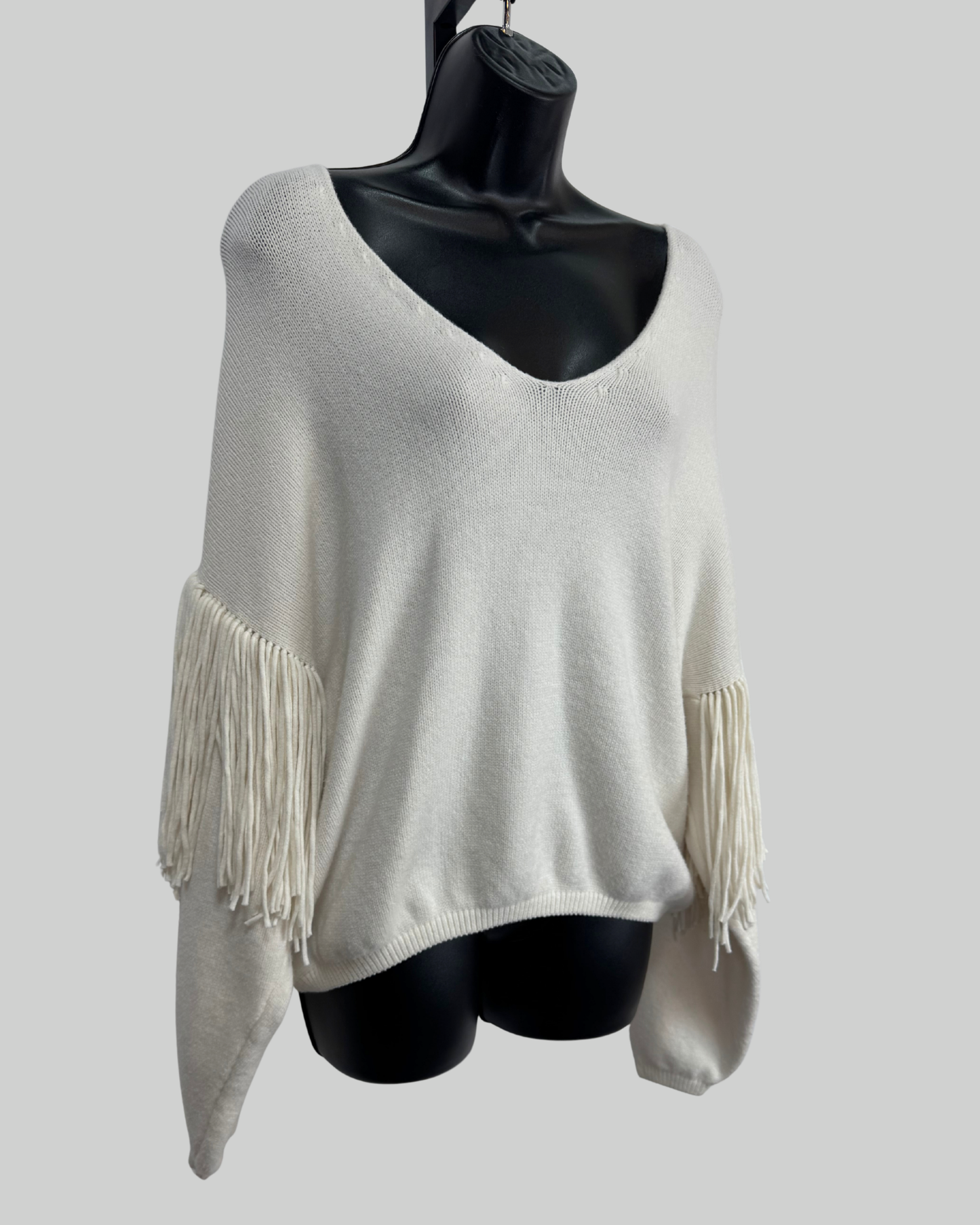 Motel White Knit U-Neck Fringe Detail Long Sleeve Sweater