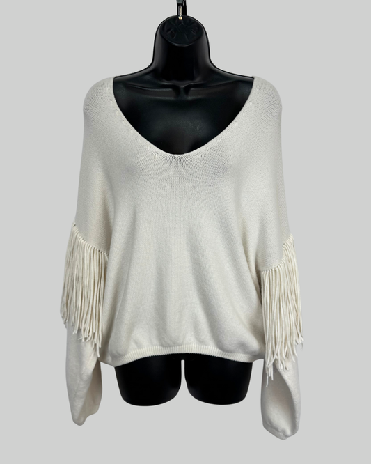 Motel White Knit U-Neck Fringe Detail Long Sleeve Sweater