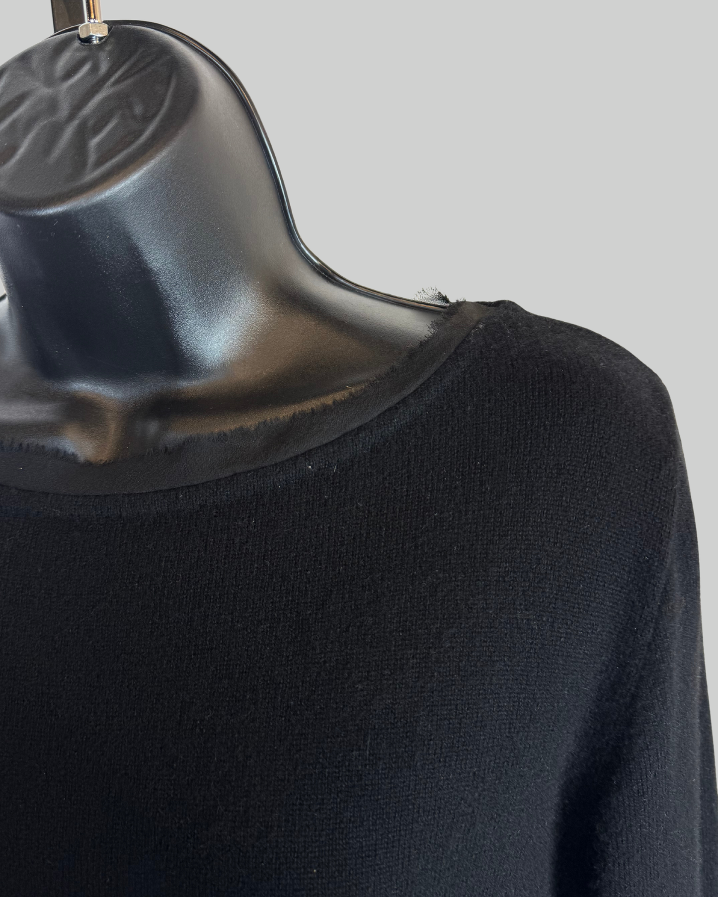 Brunello Cucinelli Cashmere Black Raw Neckline Long Sleeve Sweater