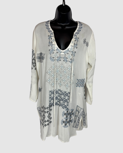 Biya White w Blue Embroidery V-Tie Neck Long Sleeve Knee-Length Dress