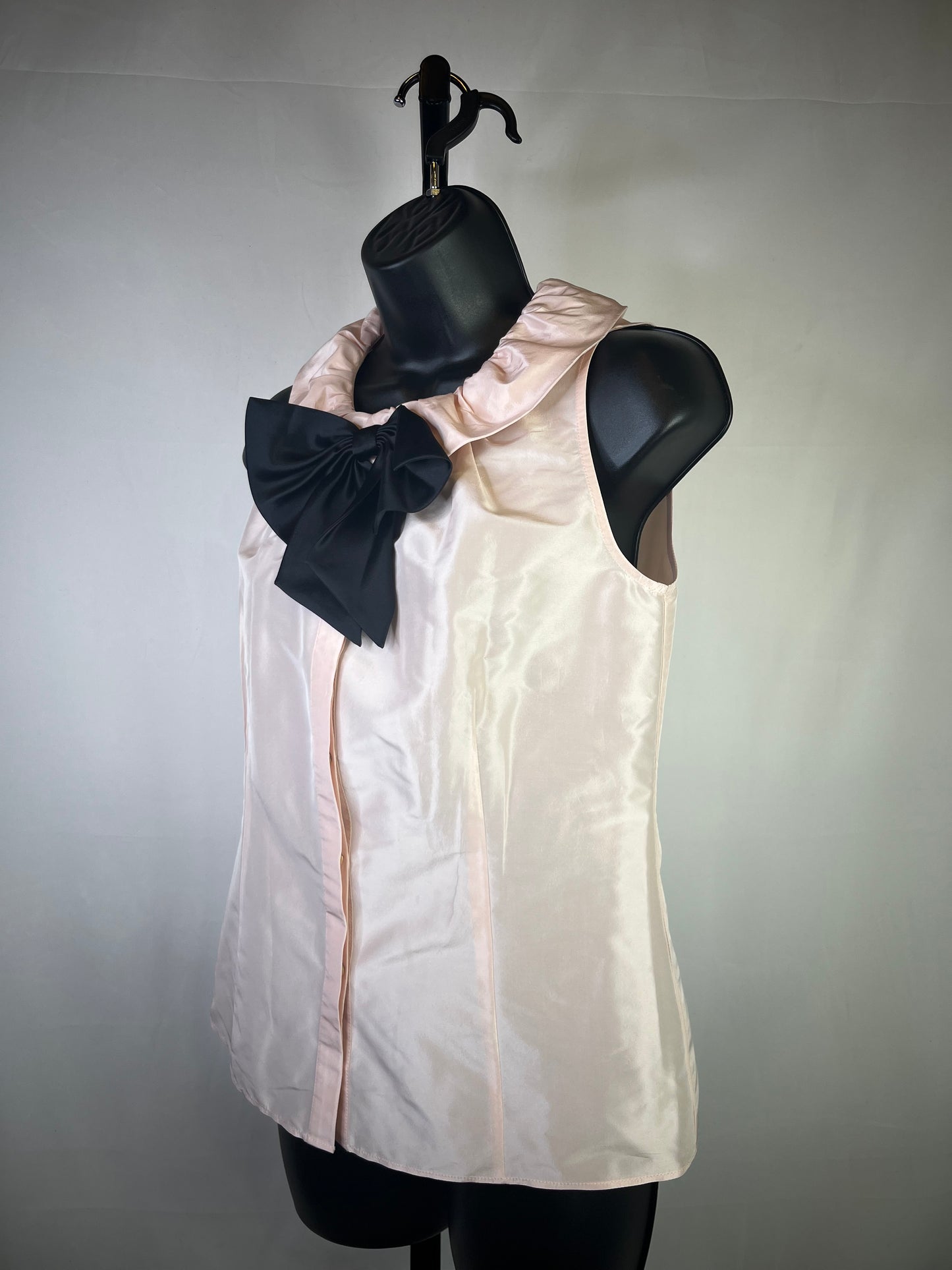 Lafayette 148 Silk Light Pink Ruffle Neckline Sleeveless Bow Button Top NWT