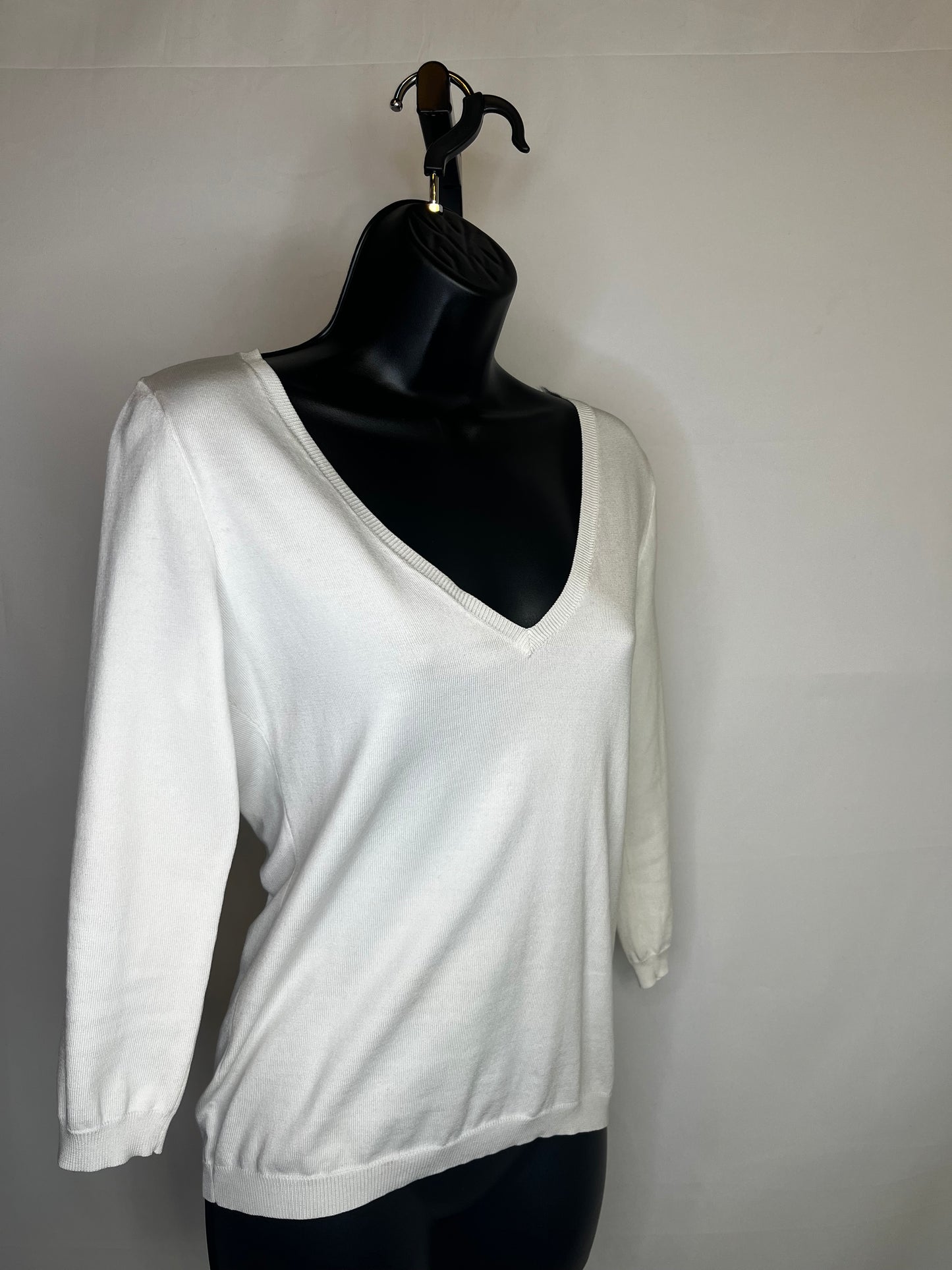 Ralph Lauren White V-Neck 3/4 Sleeve Top