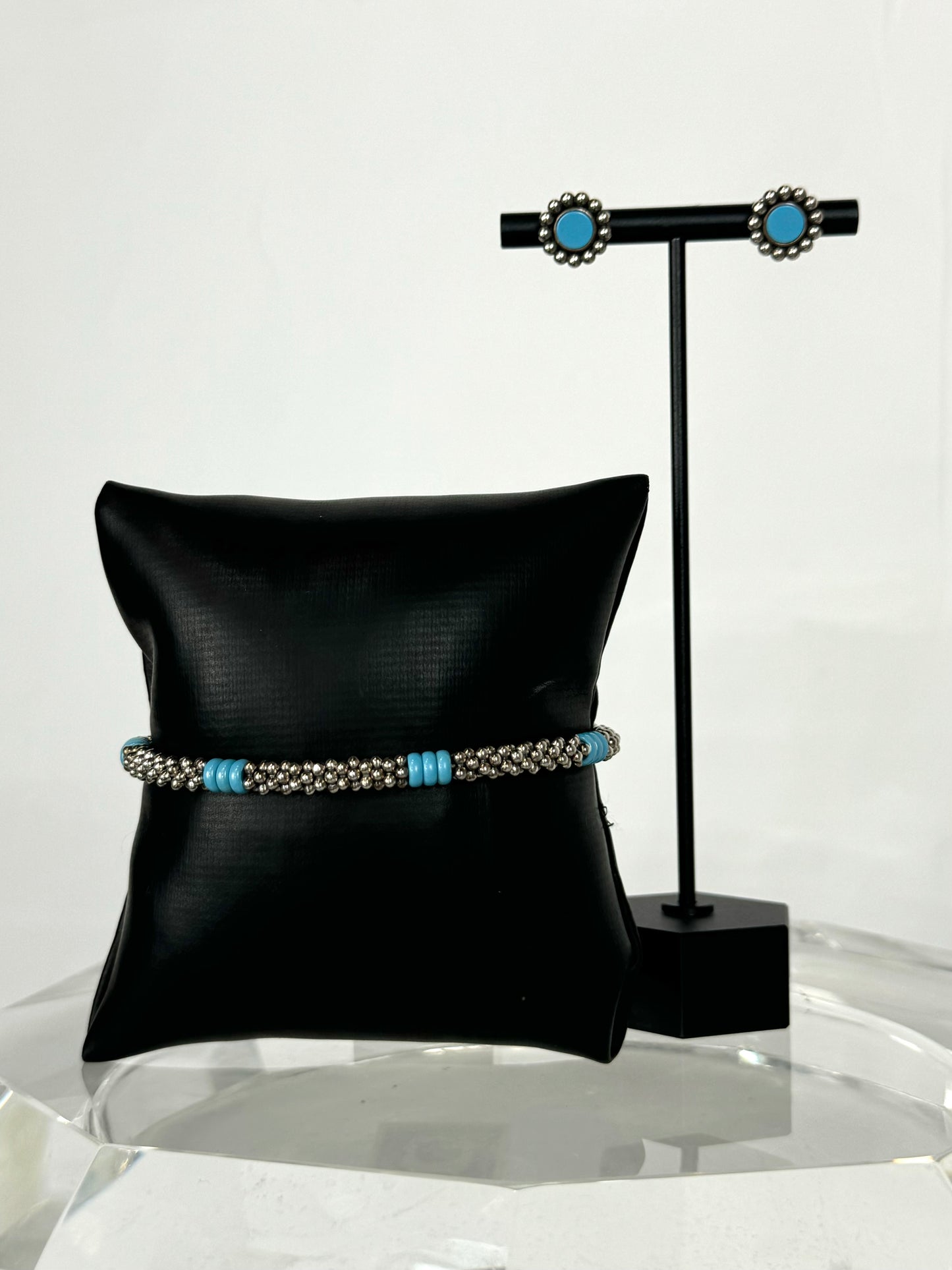COMES WITH BAG - Lagos Blue Caviar Silver Station Bracelet