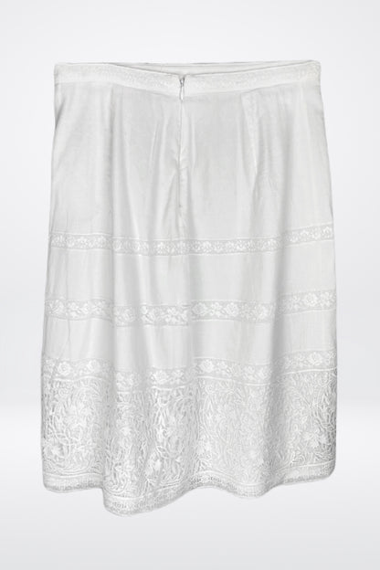 Burberry White Knee Length Skirt with Lace Trim