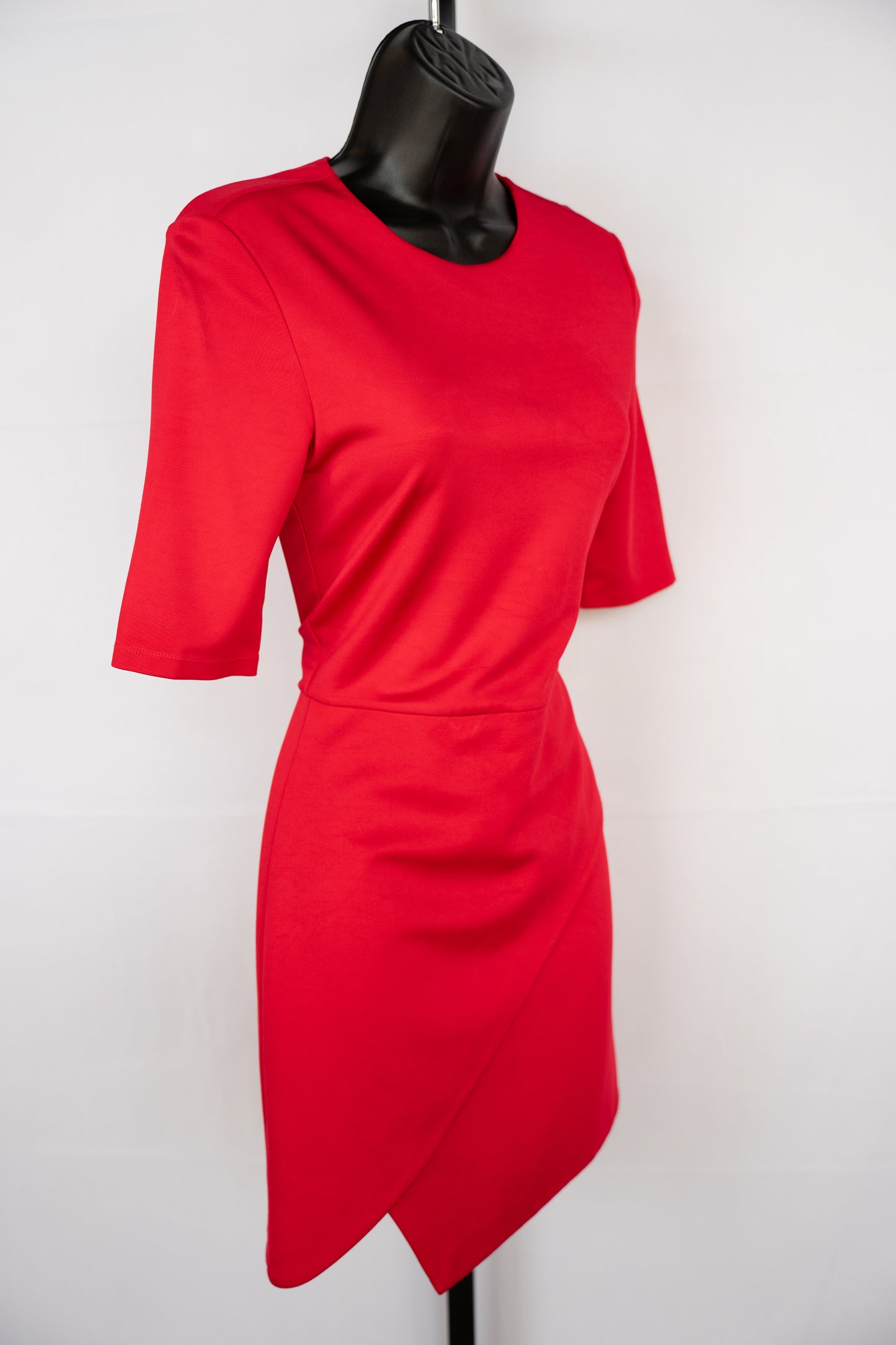 Alice + Olivia Red High Neck 3/4 Sleeve Mini Dress w Asymmetrical Hem