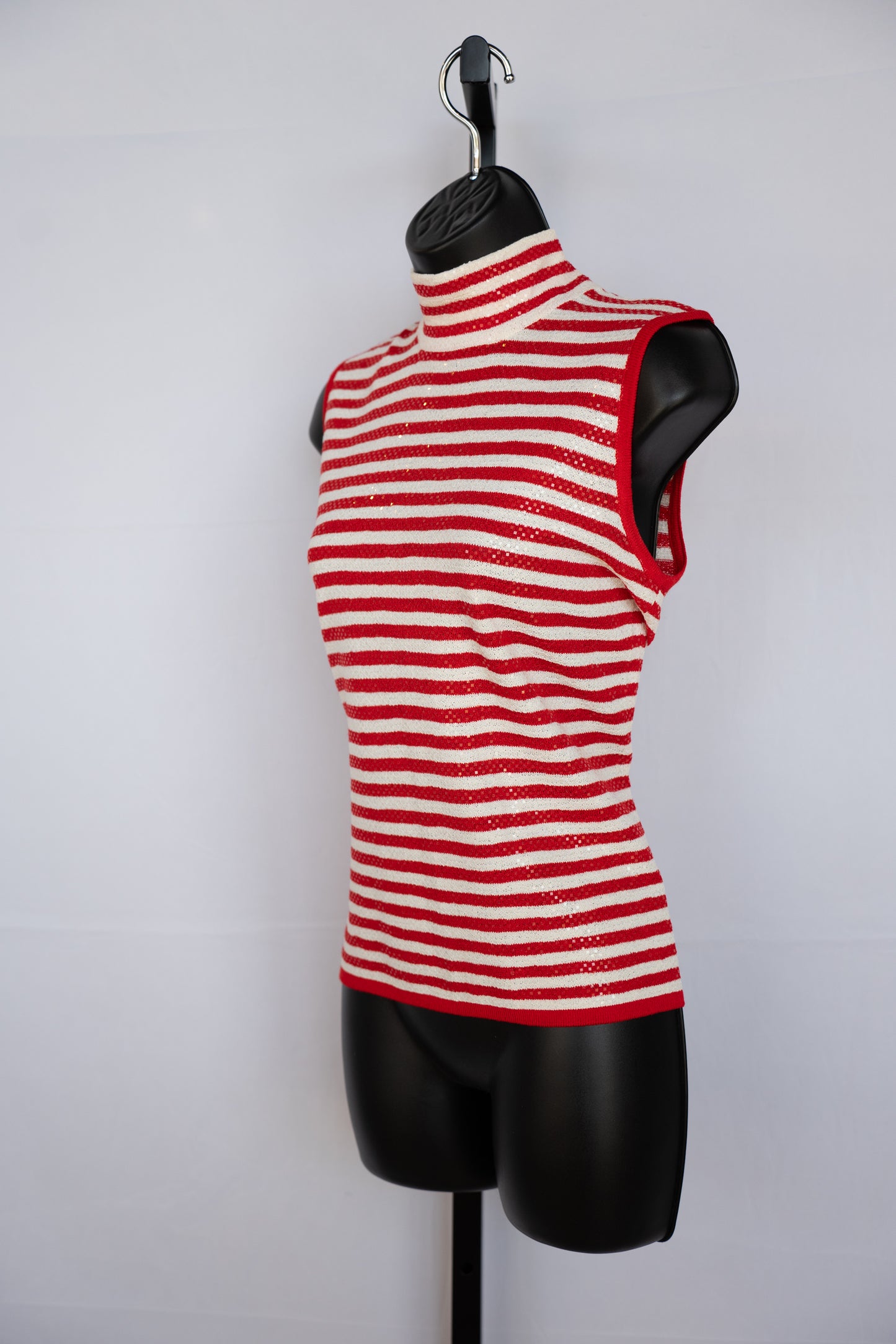 St. John Knit Red & White Stripe & Sequin Sleeveless Mock Neck Top