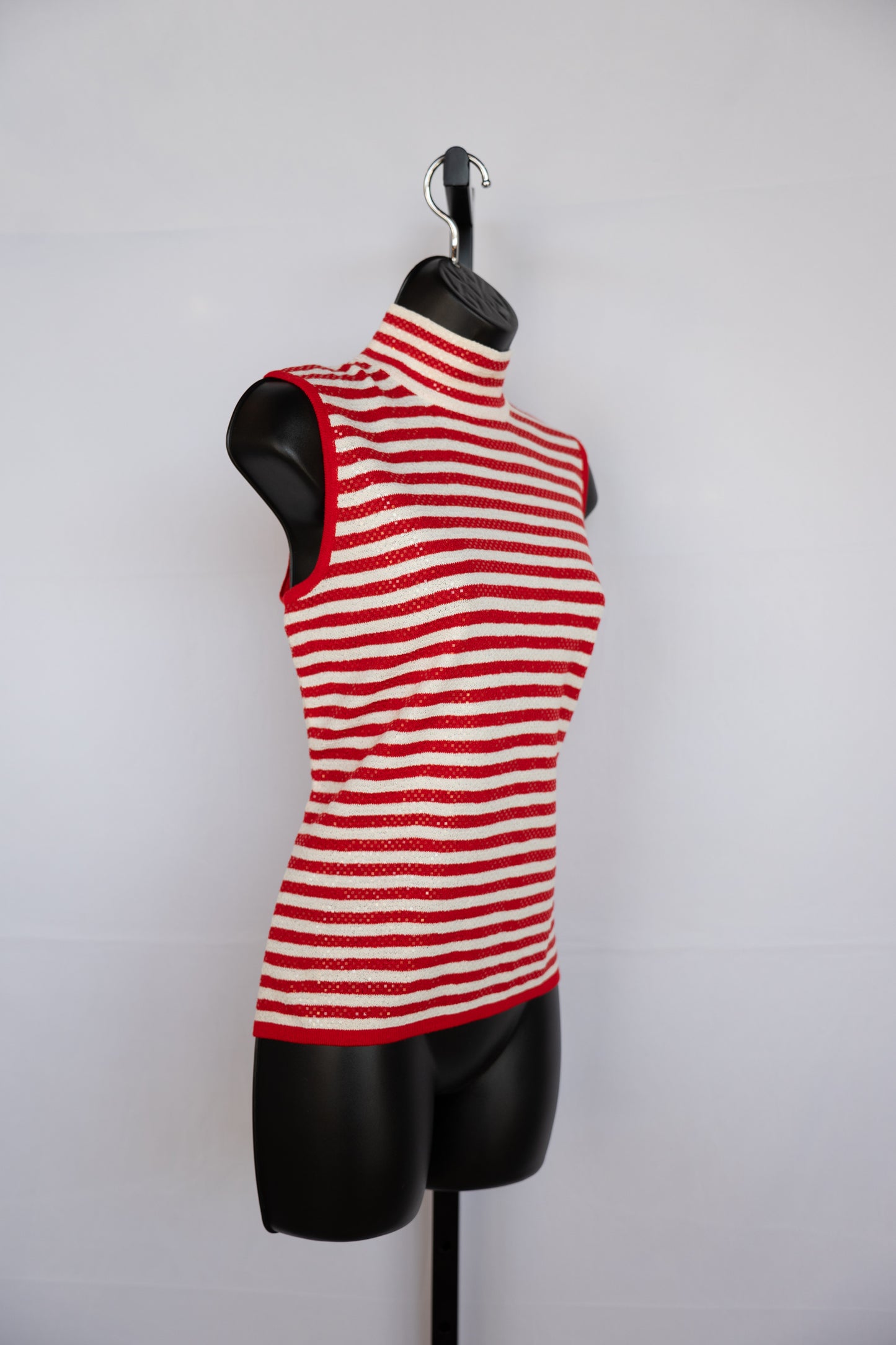 St. John Knit Red & White Stripe & Sequin Sleeveless Mock Neck Top